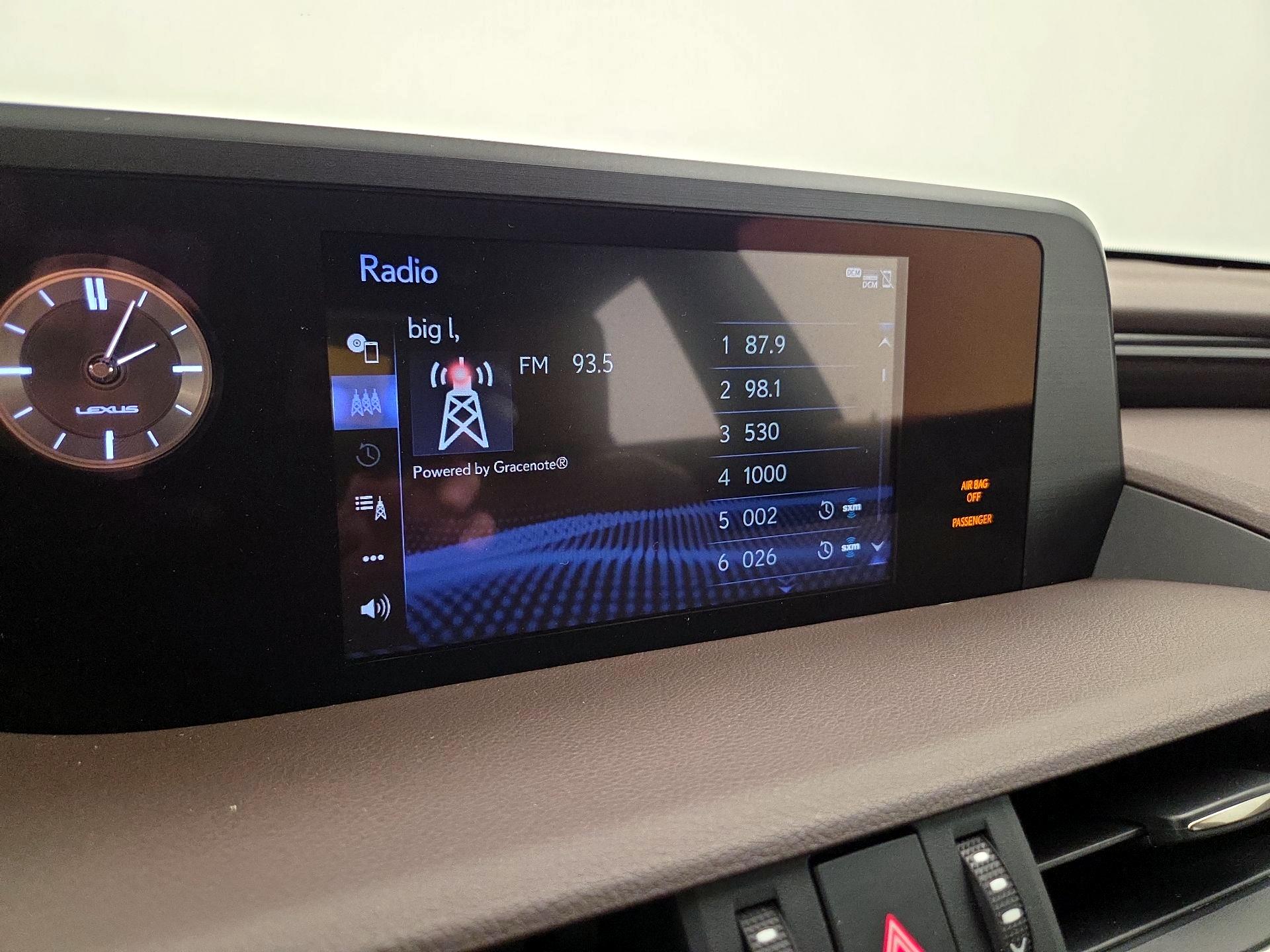 Thumbnail: 2021 Lexus ES - 15