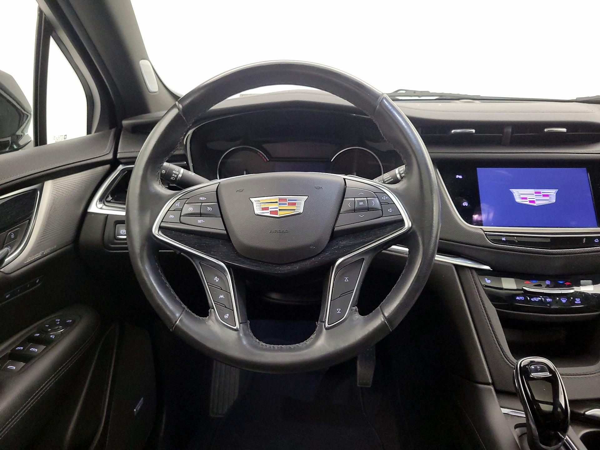 Thumbnail: 2023 Cadillac XT5 - 10