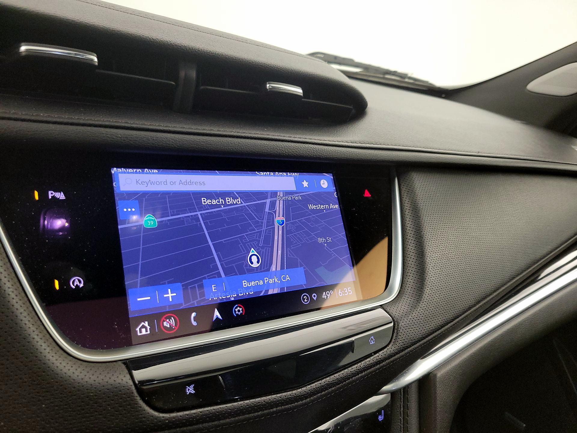 Thumbnail: 2023 Cadillac XT5 - 13