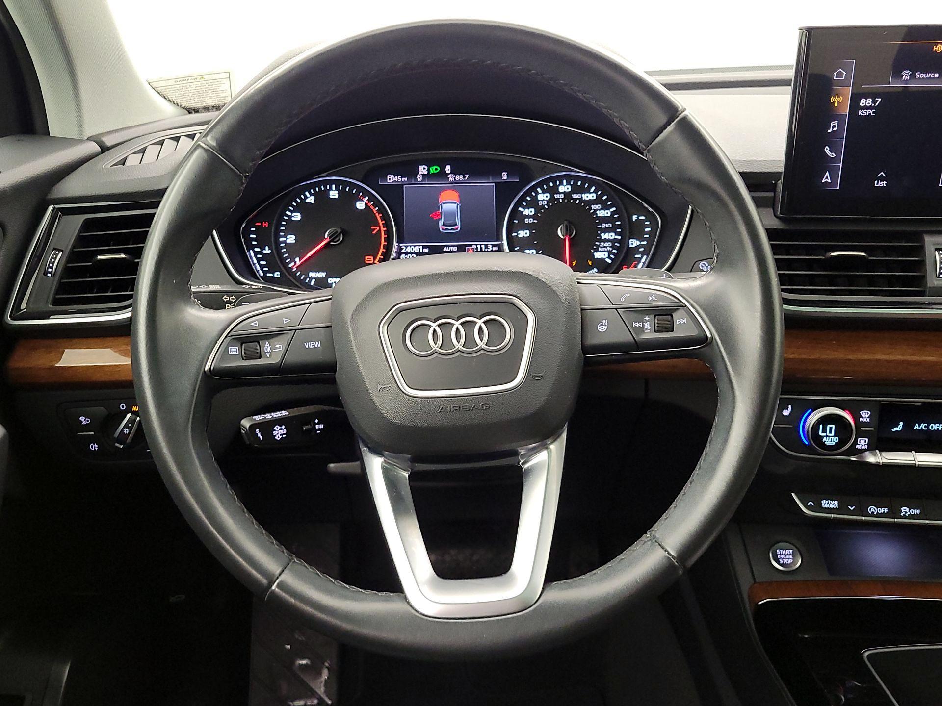 Thumbnail: 2023 Audi Q5 - 10