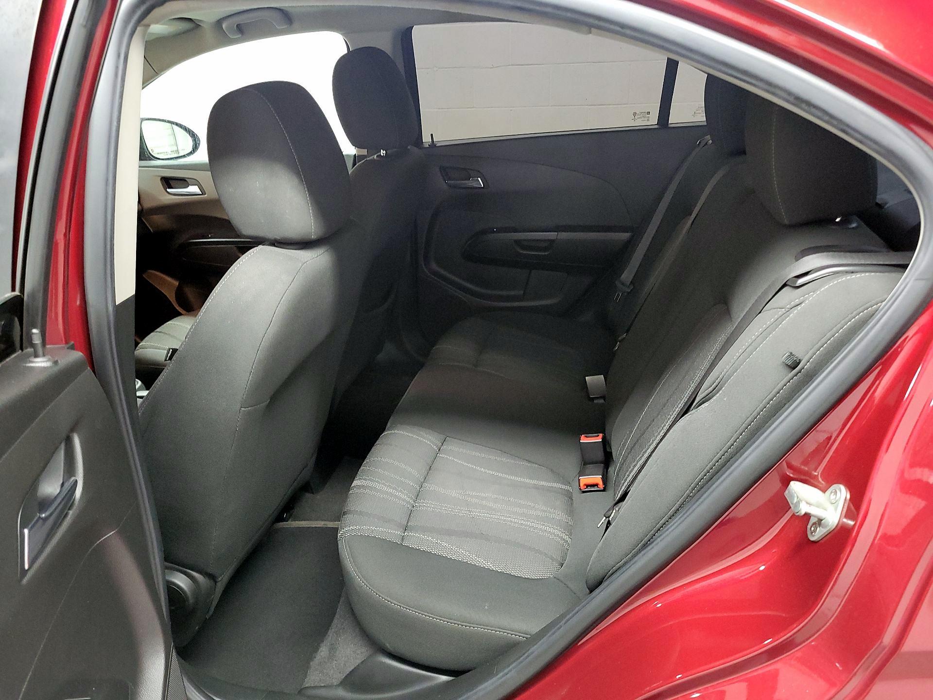 Thumbnail: 2019 Chevrolet Sonic - 17