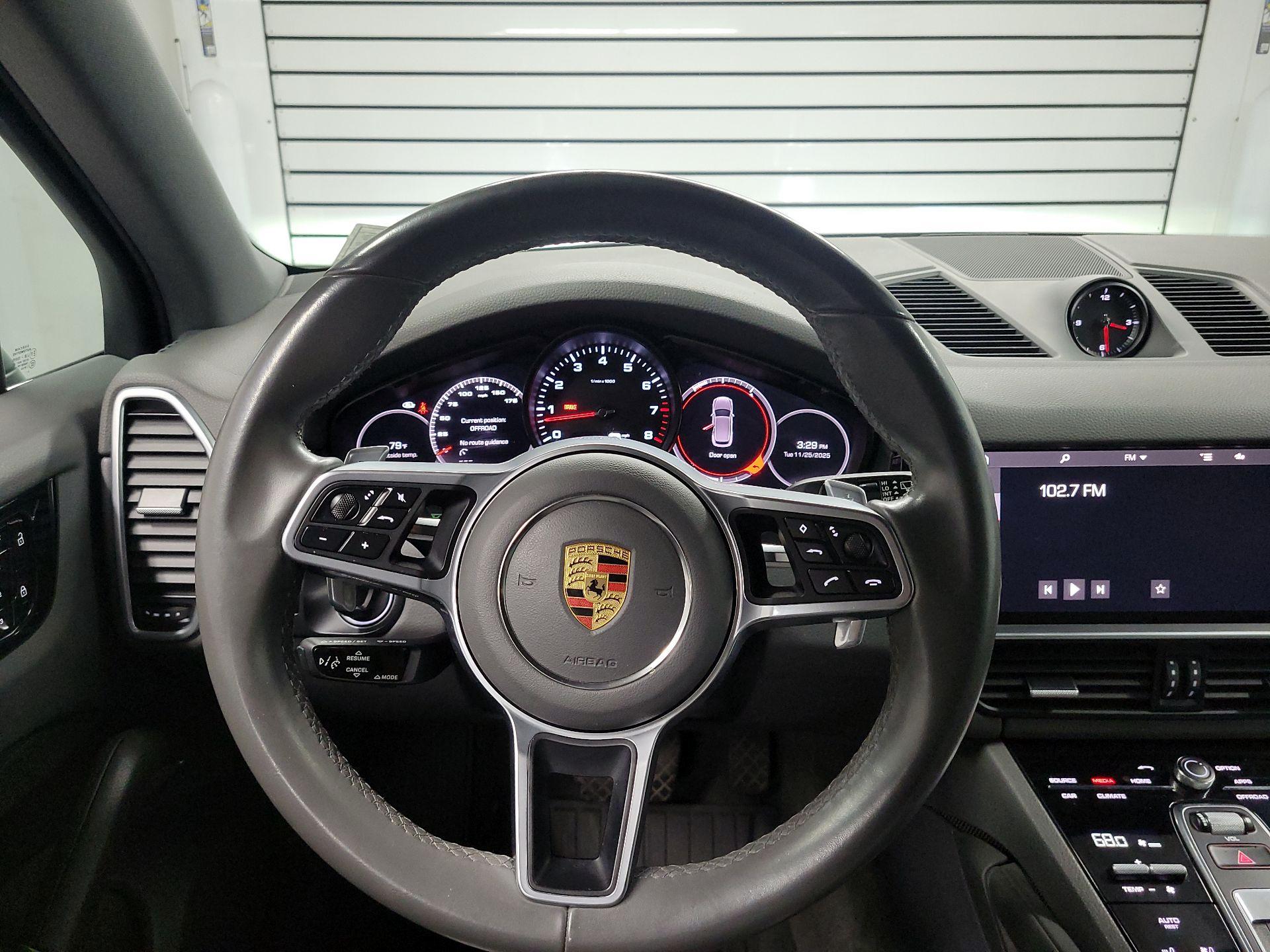 Thumbnail: 2021 Porsche Cayenne - 10