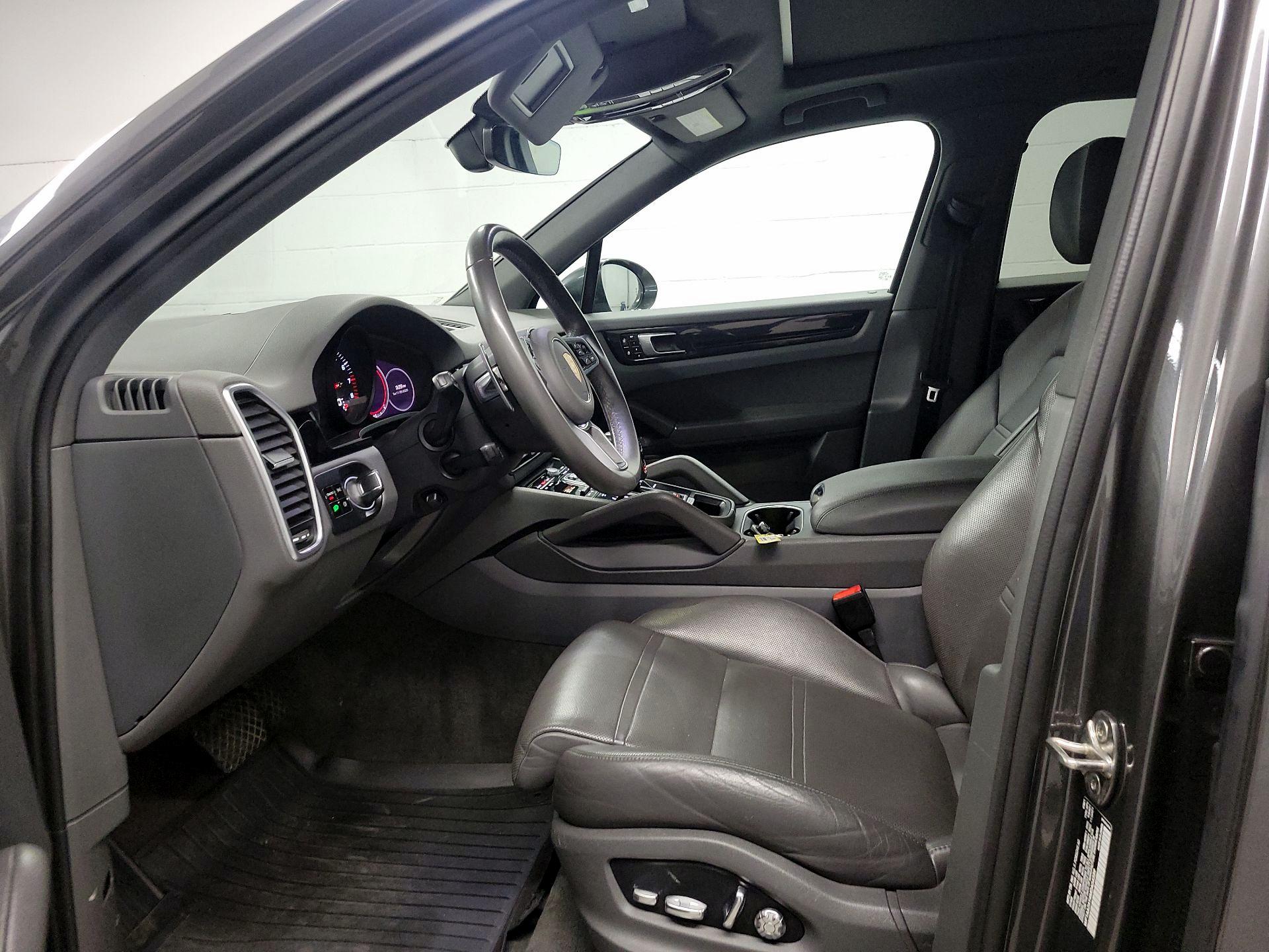 Thumbnail: 2021 Porsche Cayenne - 11