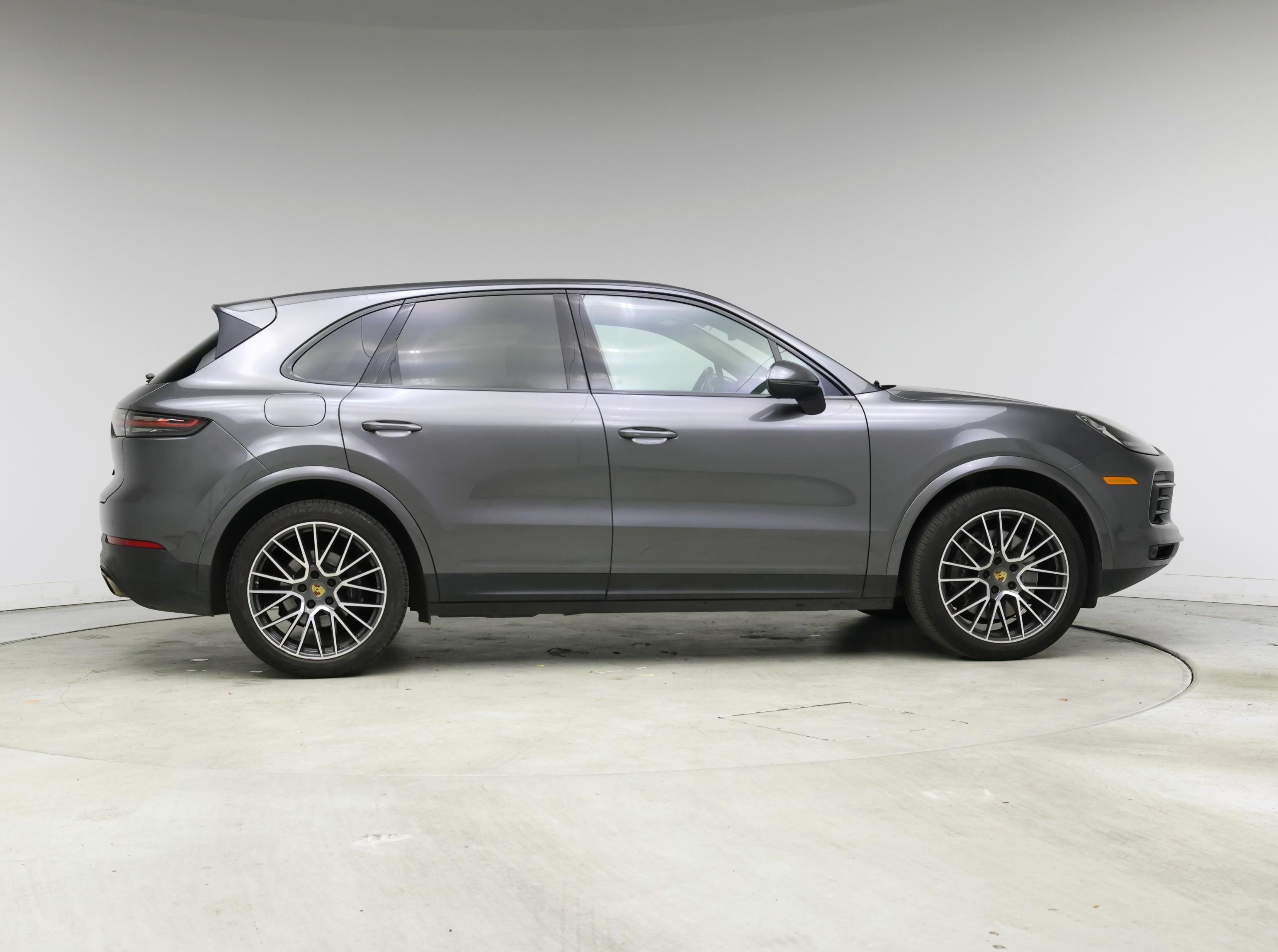 Thumbnail: 2021 Porsche Cayenne - 7