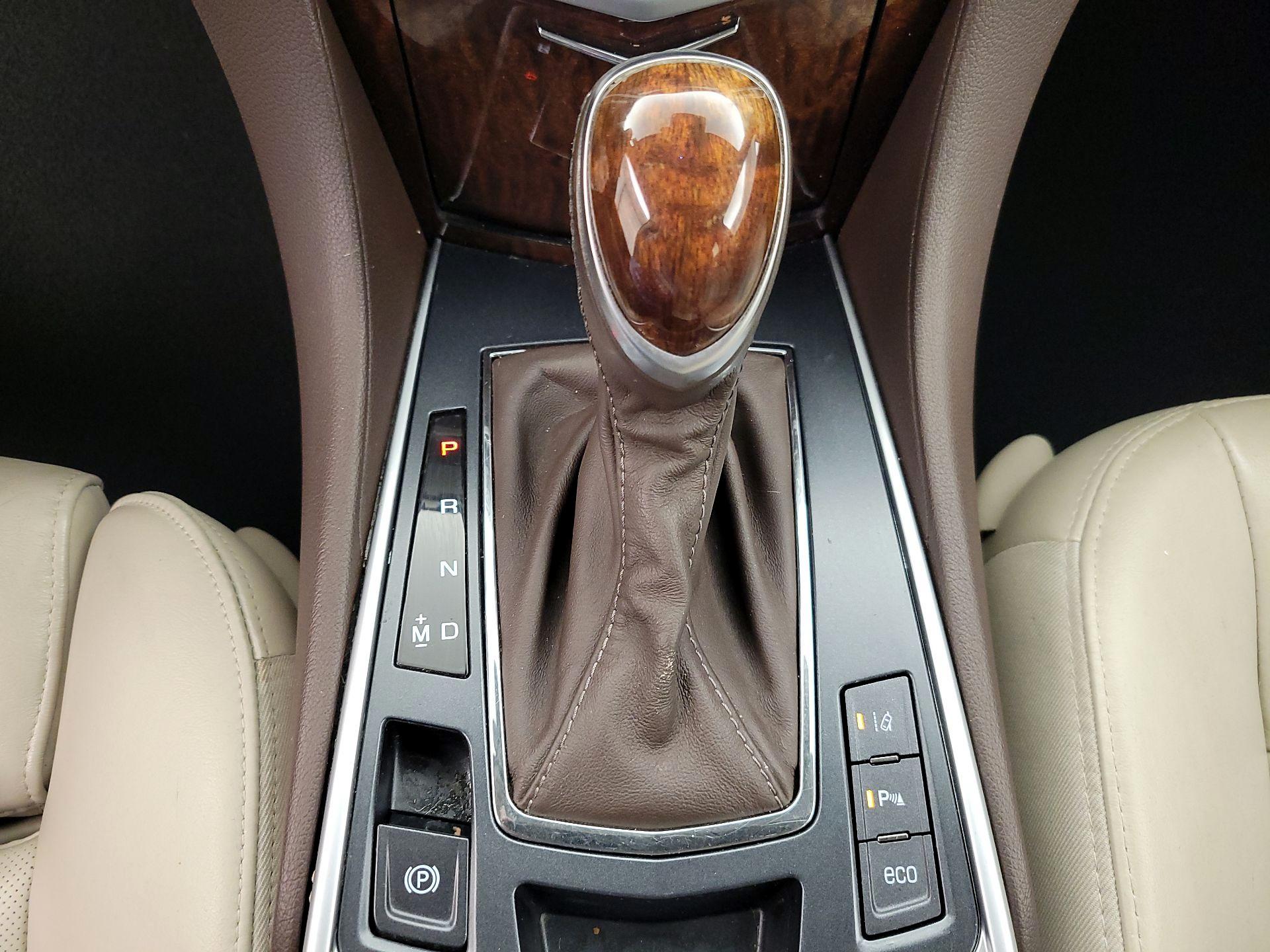 Thumbnail: 2016 Cadillac SRX - 18