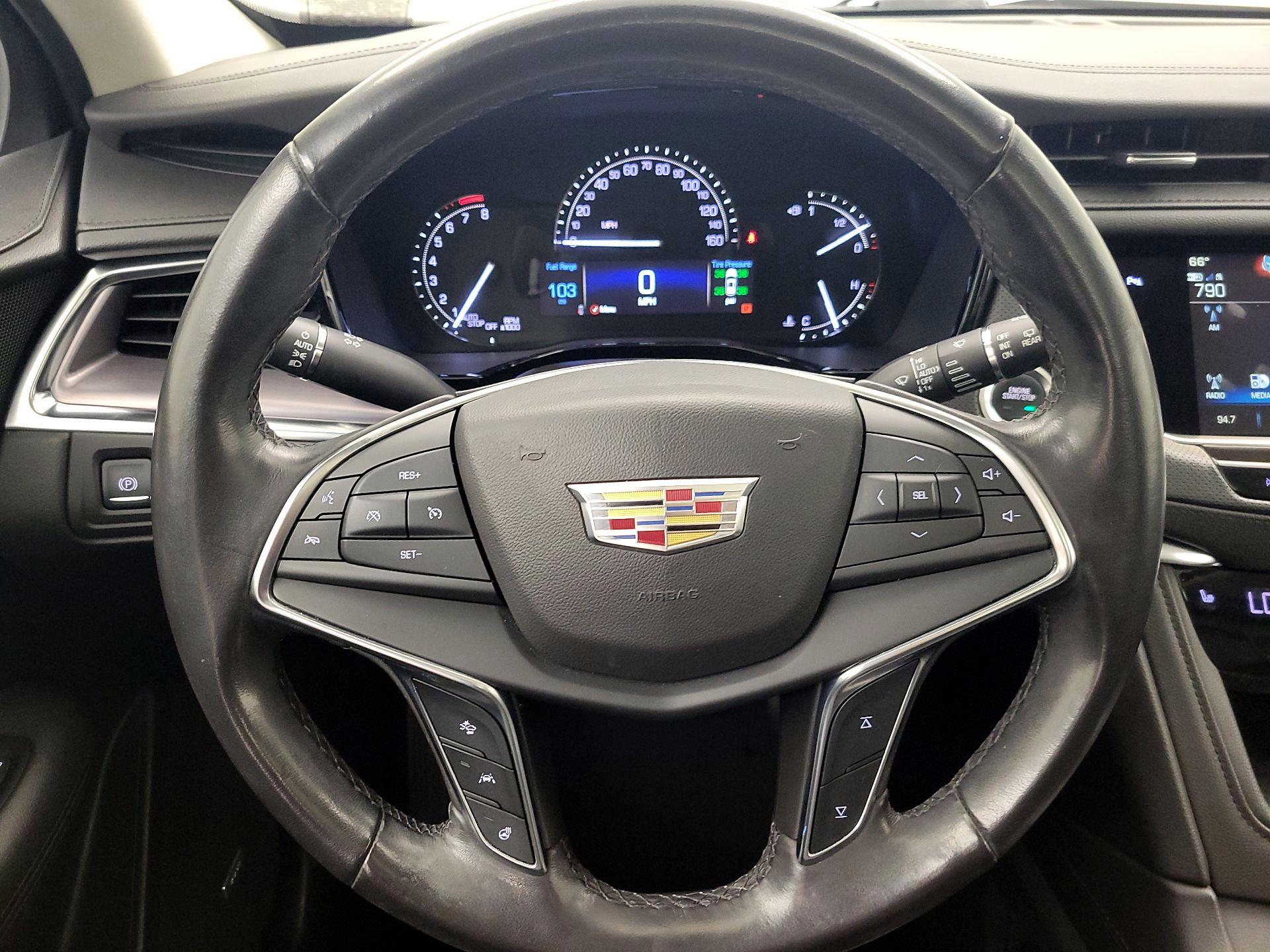 Thumbnail: 2018 Cadillac XT5 - 10