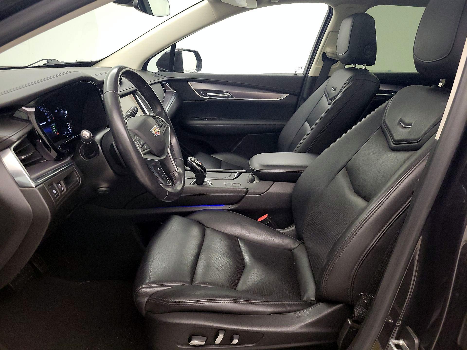 Thumbnail: 2018 Cadillac XT5 - 11