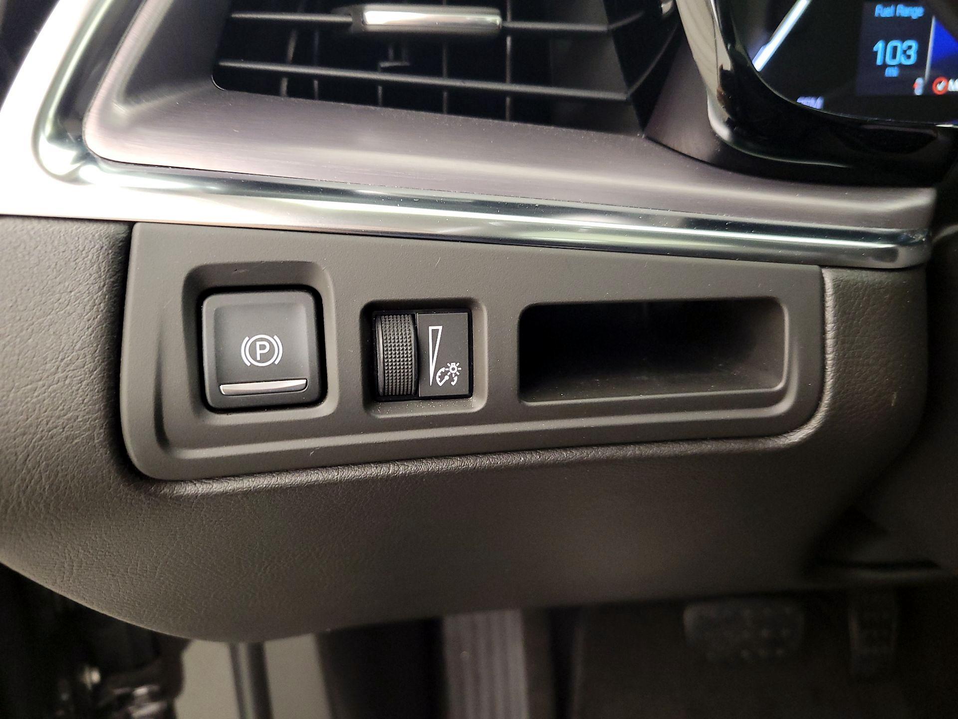 Thumbnail: 2018 Cadillac XT5 - 13