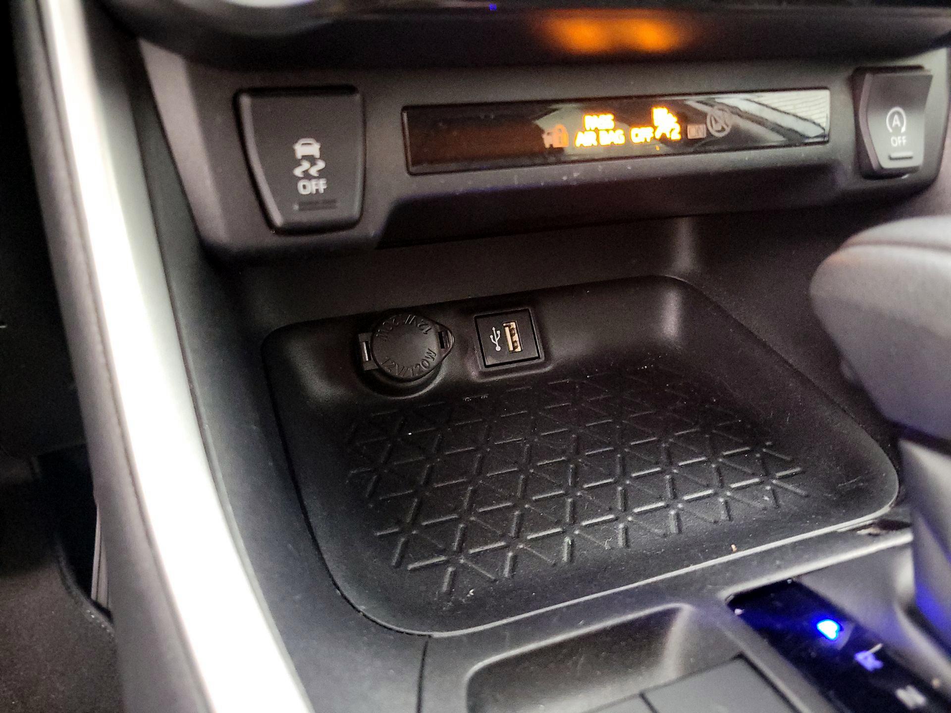 Thumbnail: 2023 Toyota RAV4 - 18