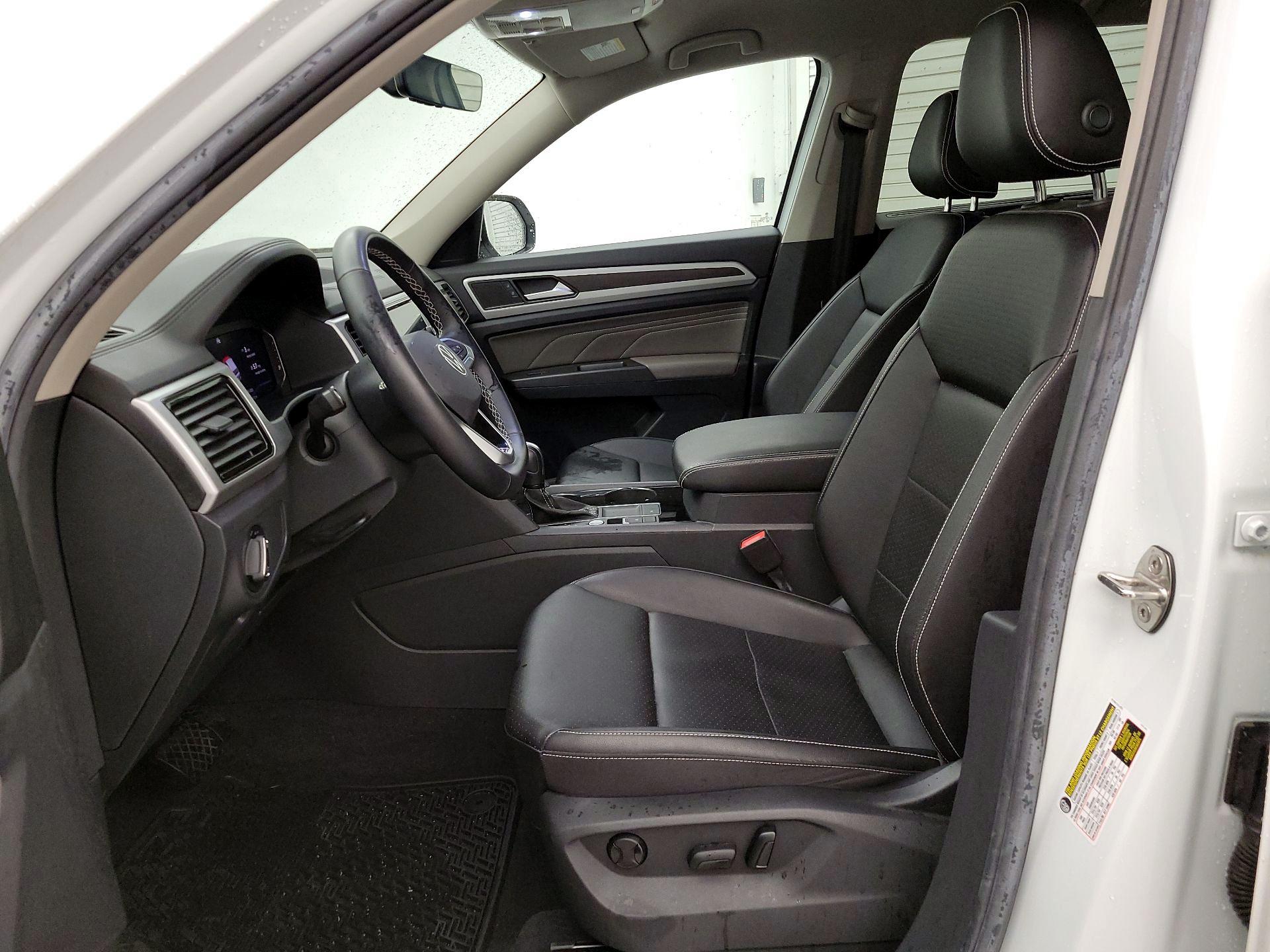 Thumbnail: 2023 Volkswagen Atlas - 11