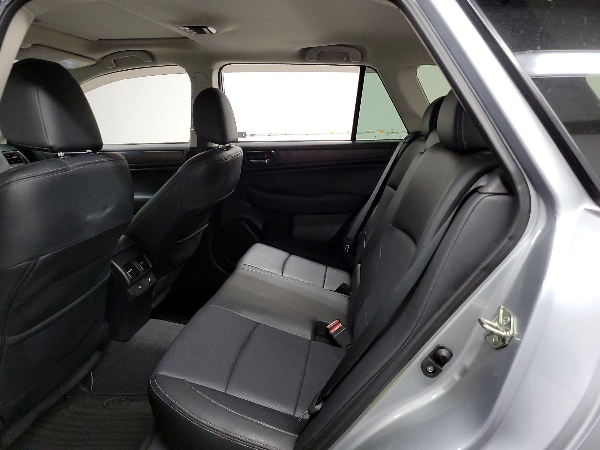 Thumbnail: 2016 Subaru Outback - 17