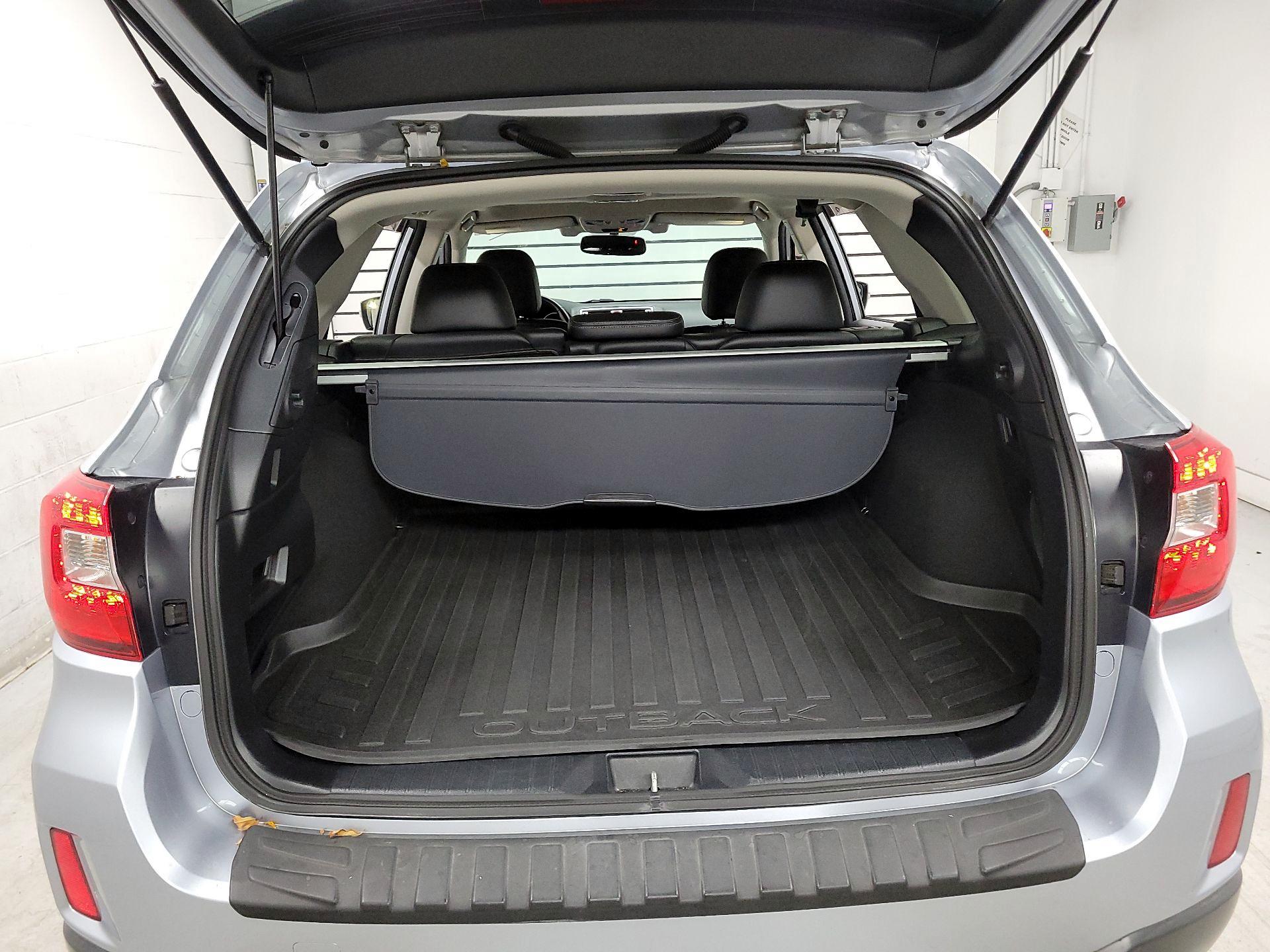 Thumbnail: 2016 Subaru Outback - 18