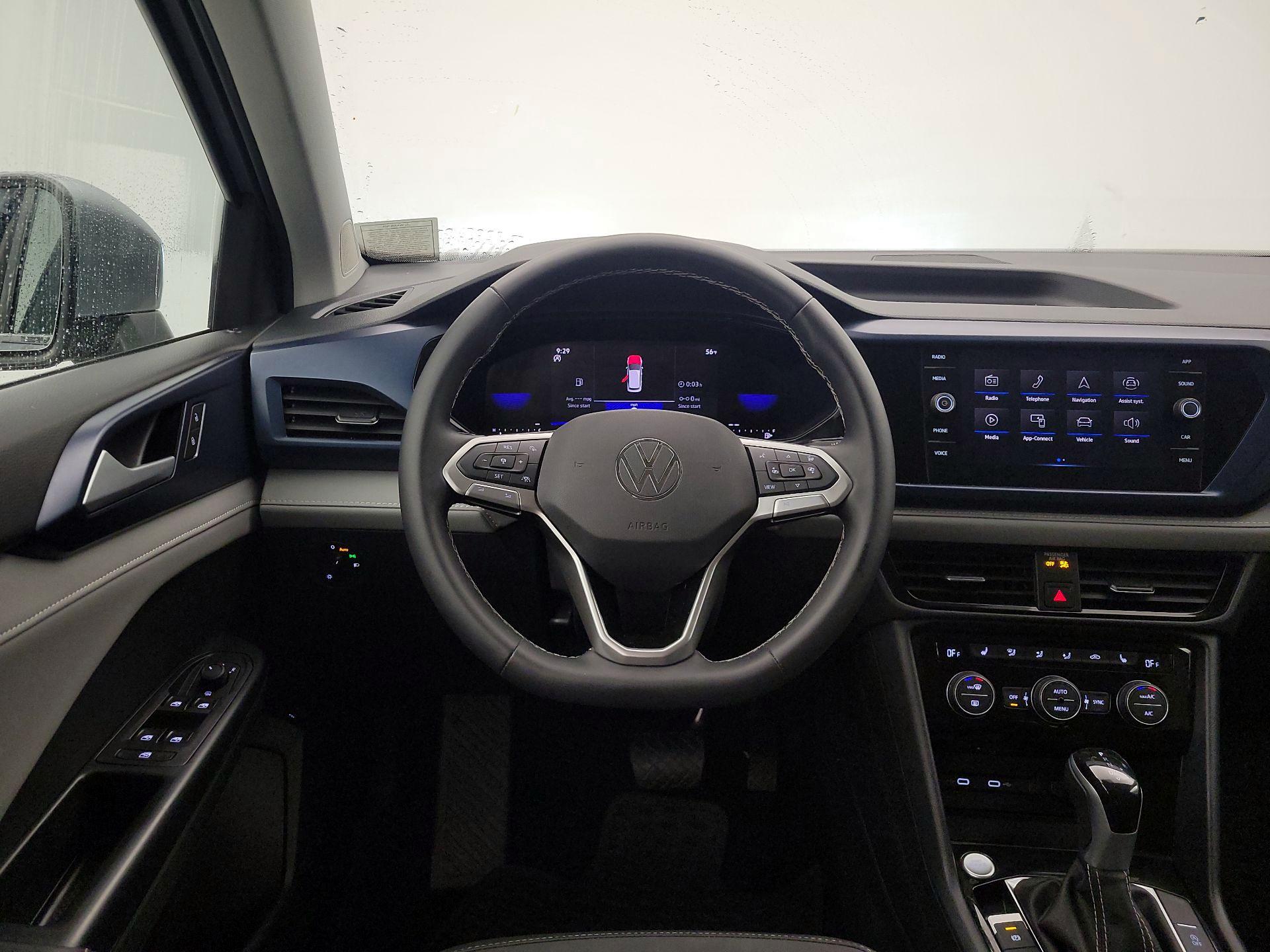 Thumbnail: 2024 Volkswagen Taos - 10