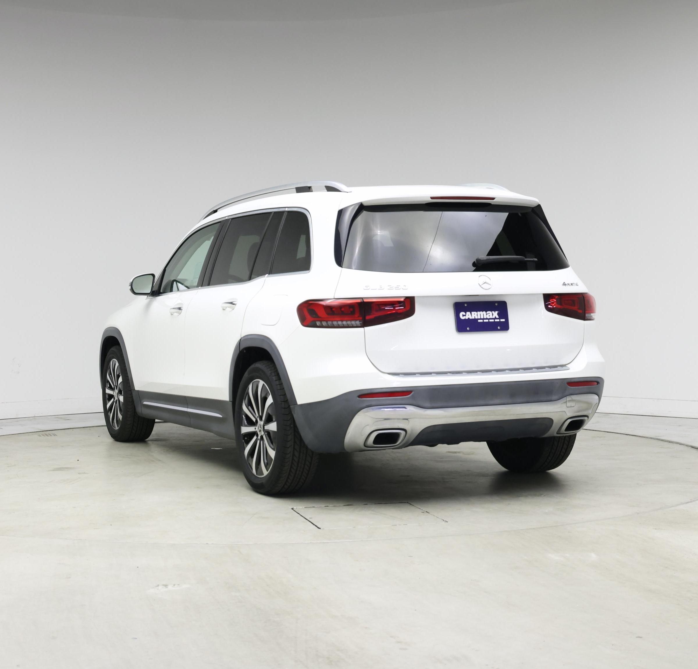 Thumbnail: 2021 Mercedes-Benz GLB - 2