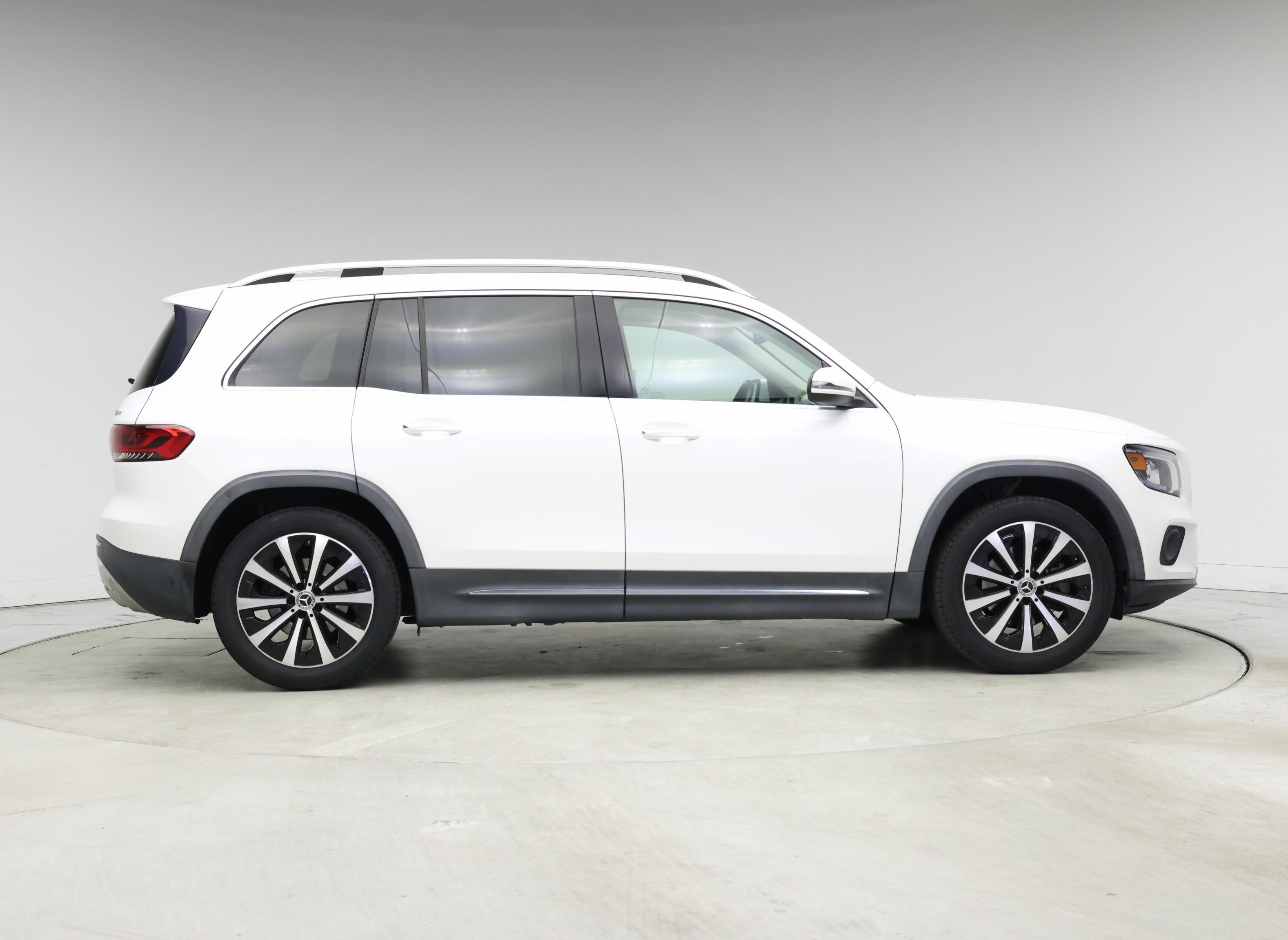 Thumbnail: 2021 Mercedes-Benz GLB - 7