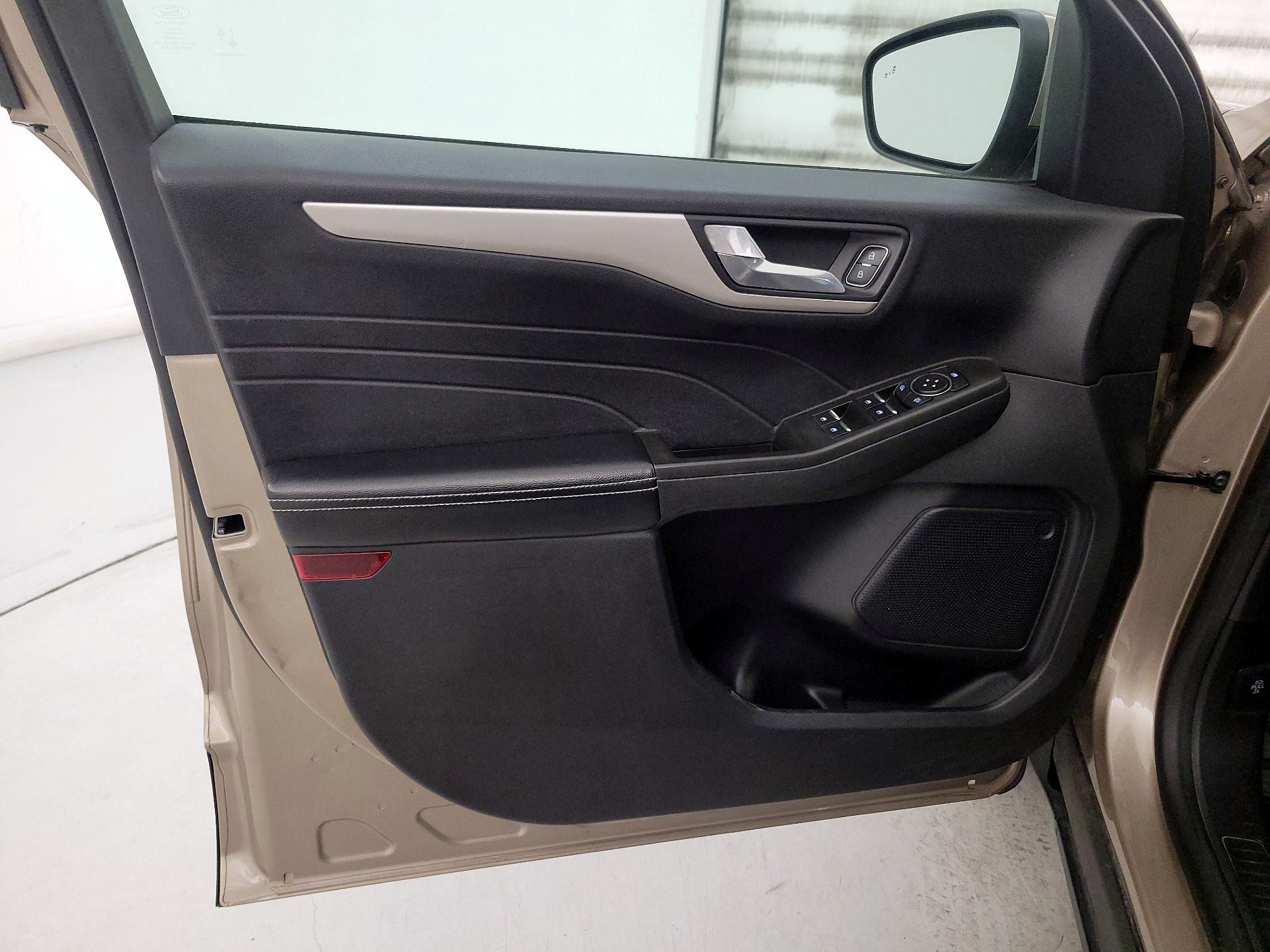 Thumbnail: 2021 Ford Escape - 12