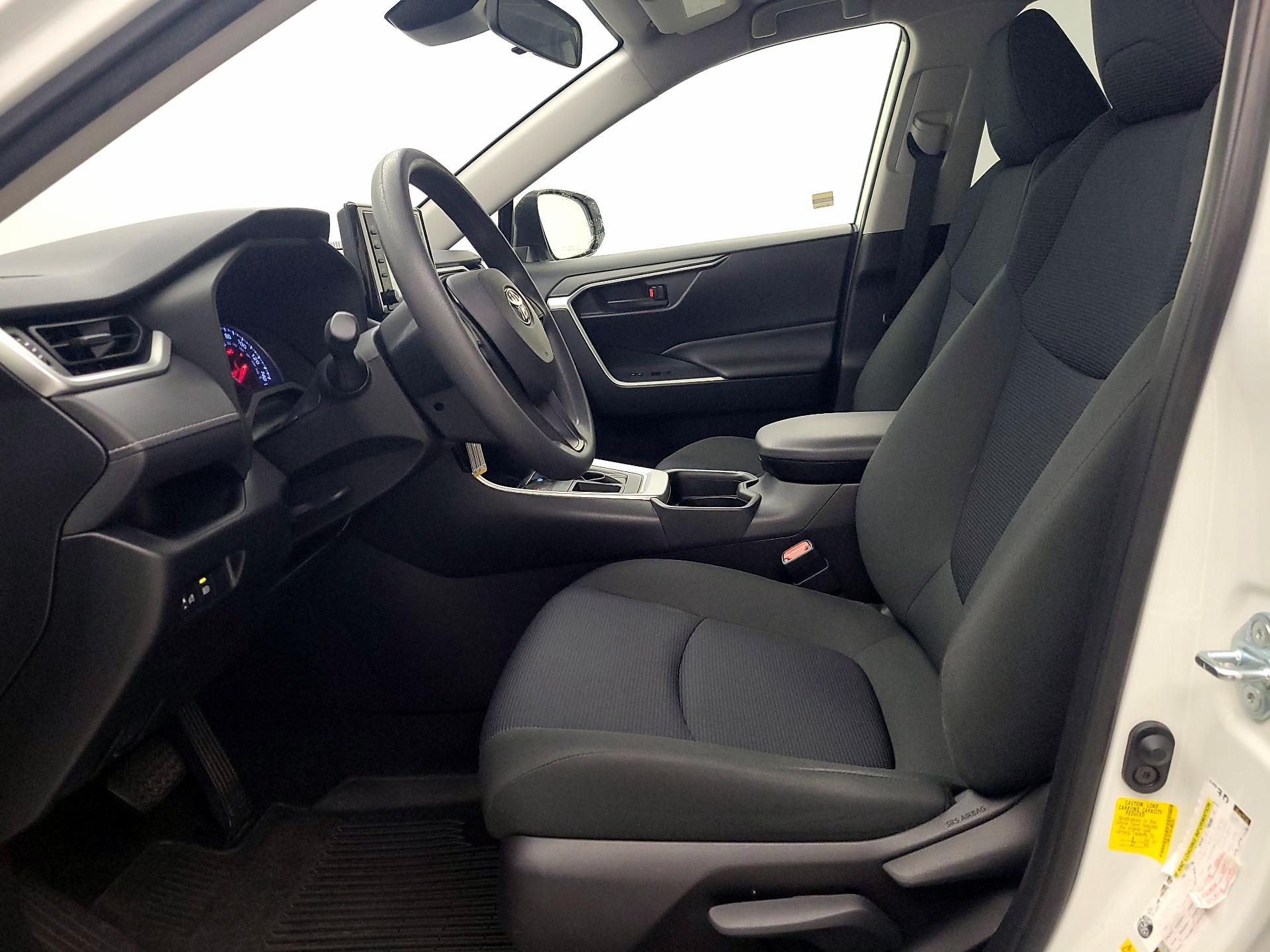 Thumbnail: 2019 Toyota RAV4 - 11