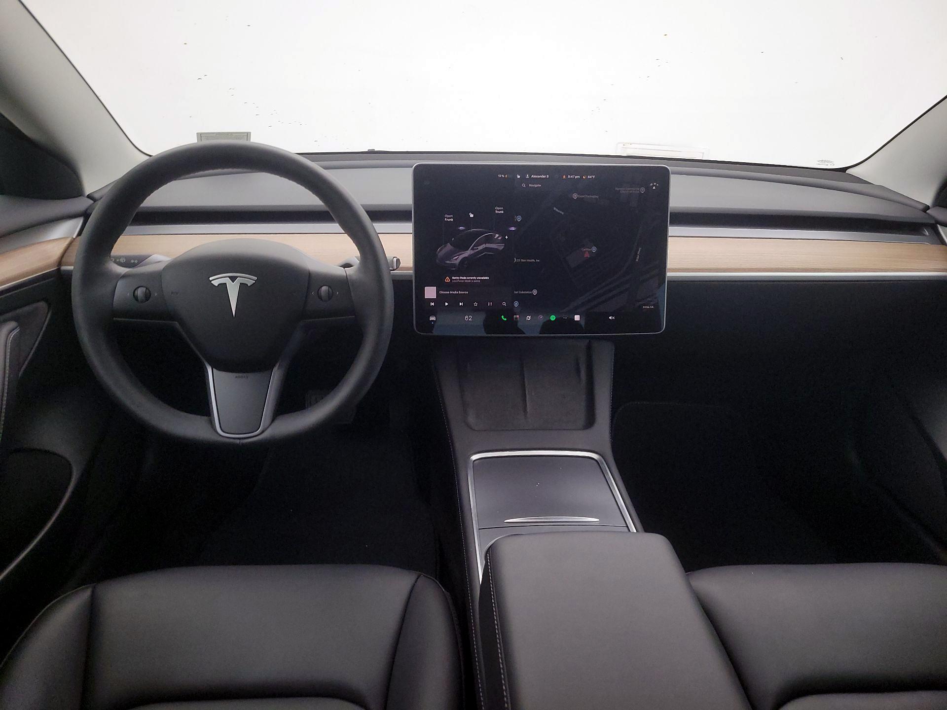 Thumbnail: 2023 Tesla Model 3 - 9