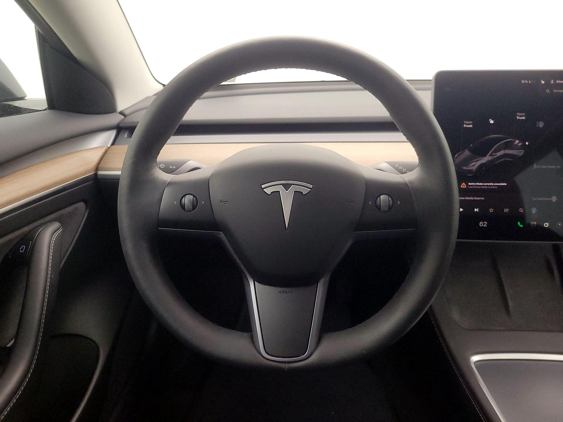 Thumbnail: 2023 Tesla Model 3 - 10