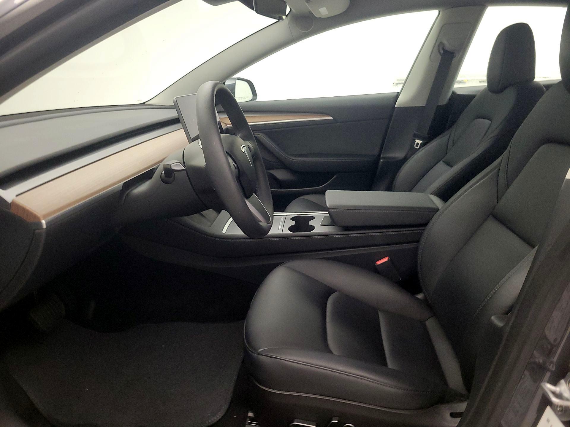 Thumbnail: 2023 Tesla Model 3 - 11