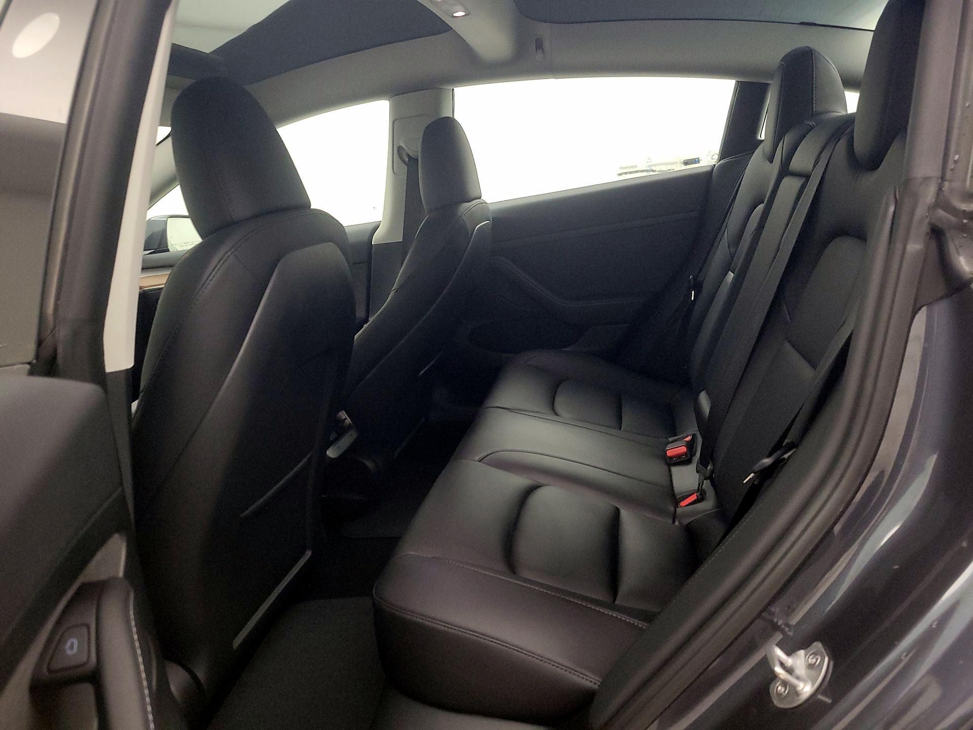 Thumbnail: 2023 Tesla Model 3 - 18