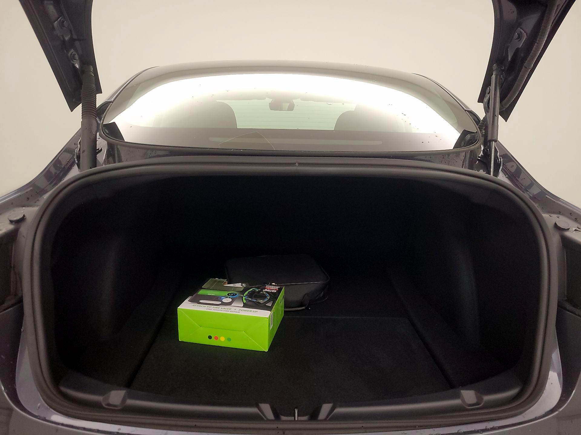 Thumbnail: 2023 Tesla Model 3 - 19