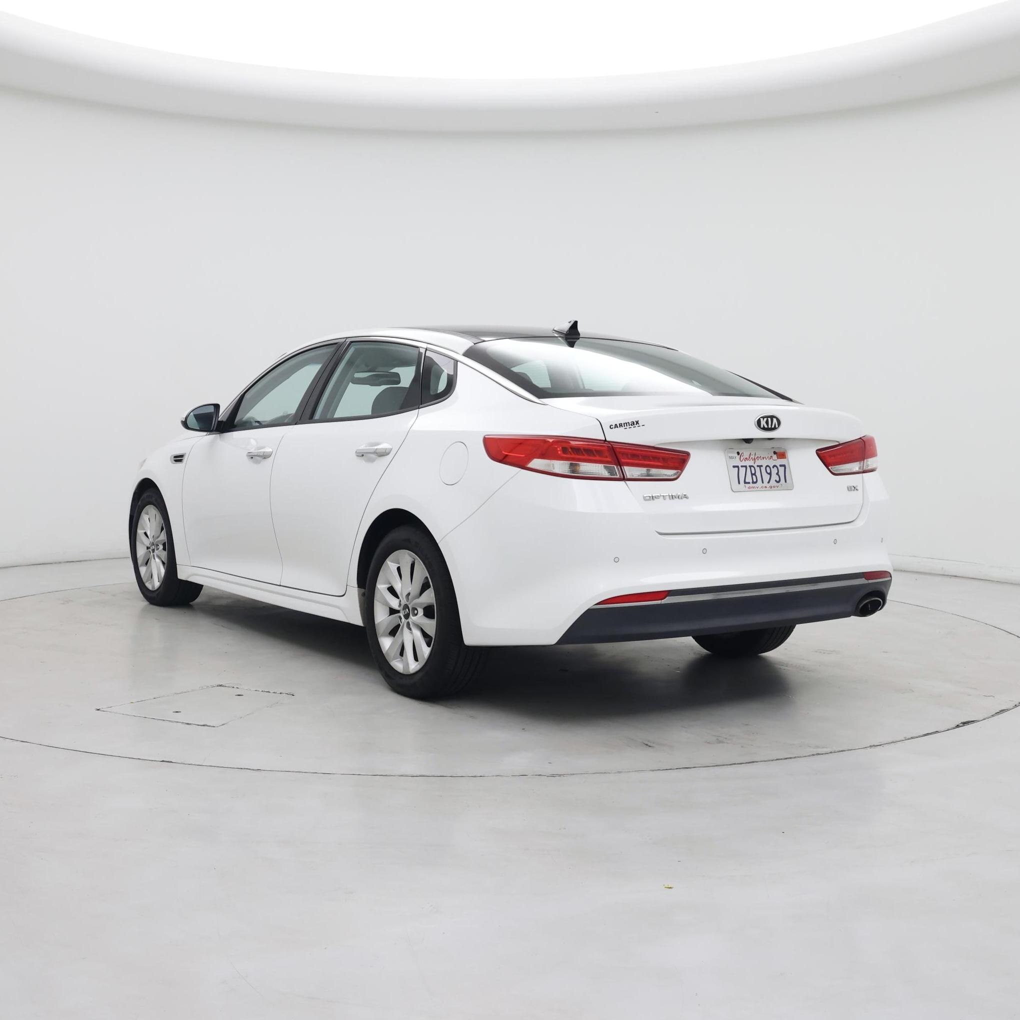 Thumbnail: 2017 Kia Optima - 2