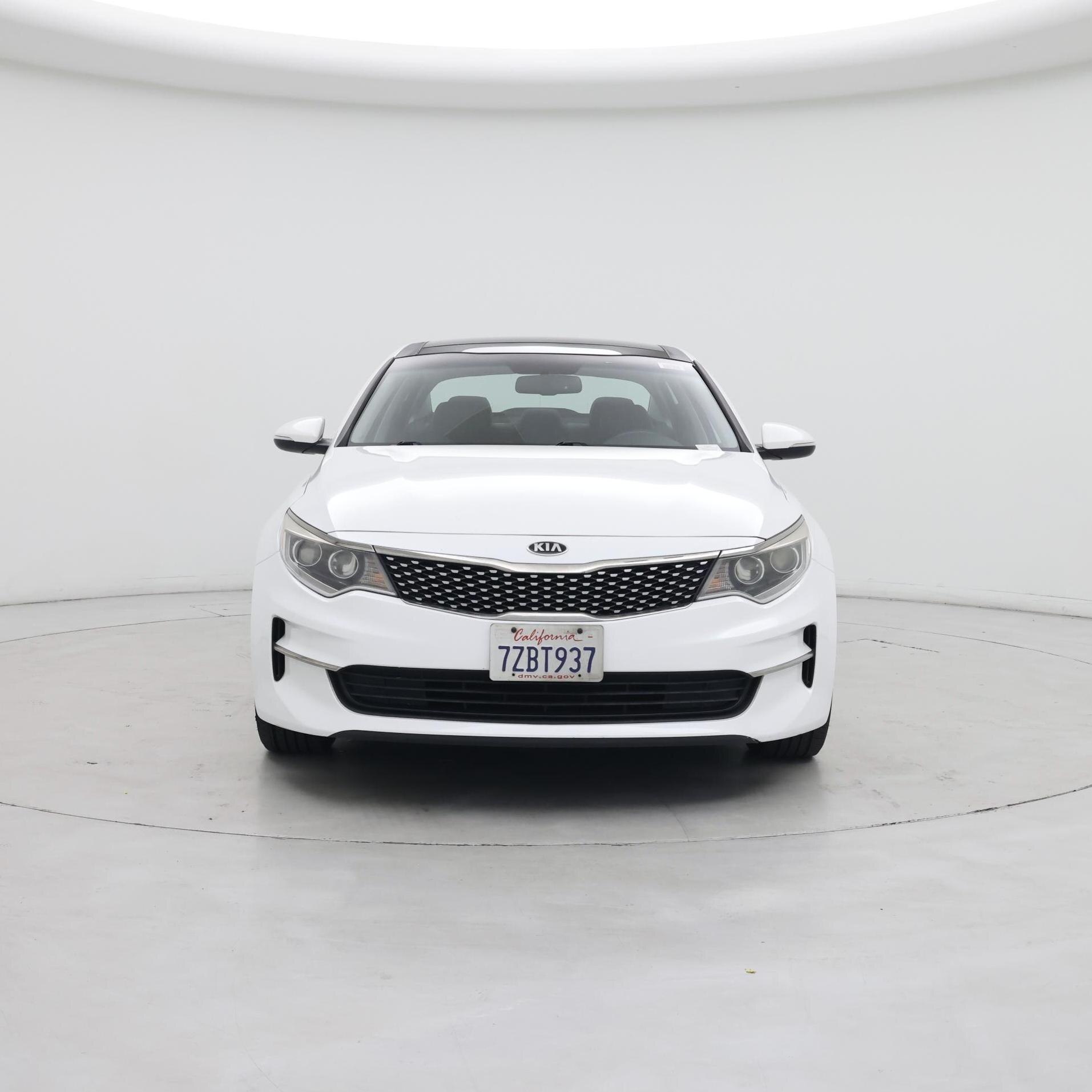 Thumbnail: 2017 Kia Optima - 5