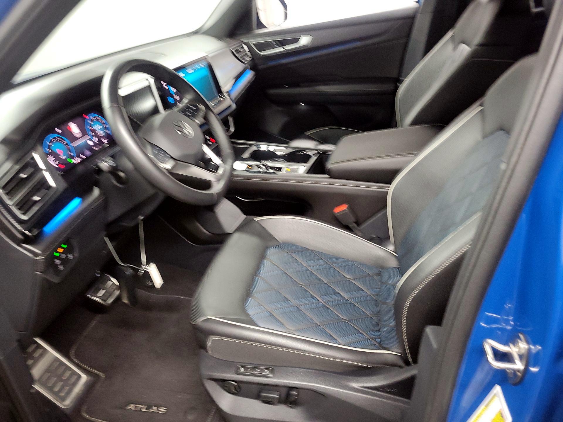 Thumbnail: 2025 Volkswagen Atlas - 11