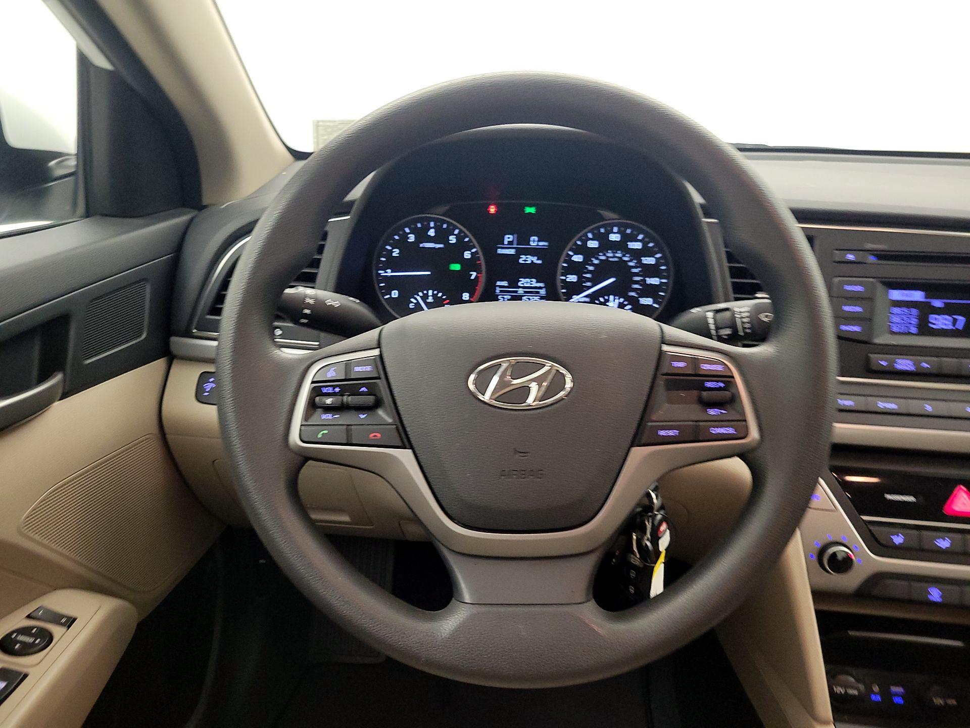 Thumbnail: 2018 Hyundai Elantra - 10