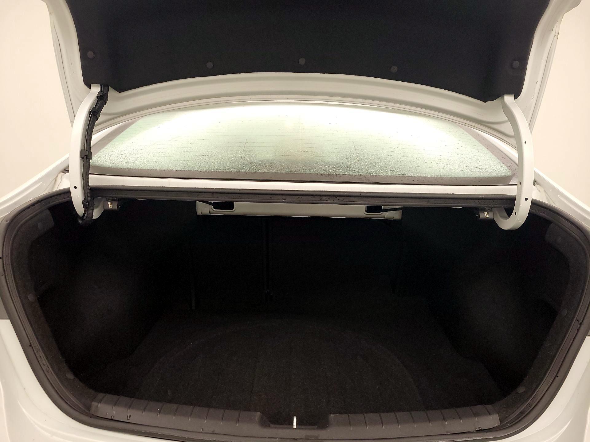 Thumbnail: 2018 Hyundai Elantra - 19