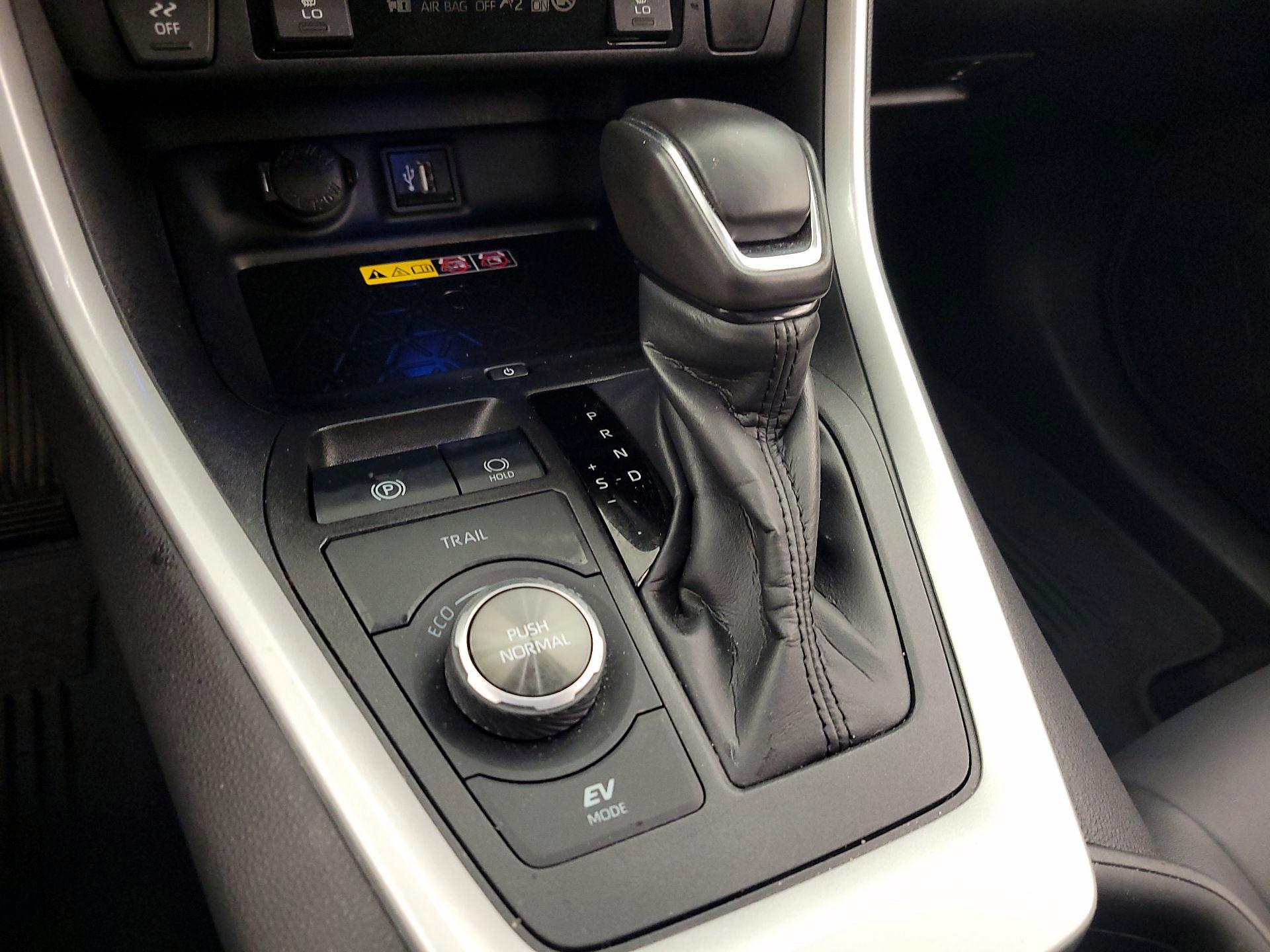 Thumbnail: 2024 Toyota RAV4 - 17