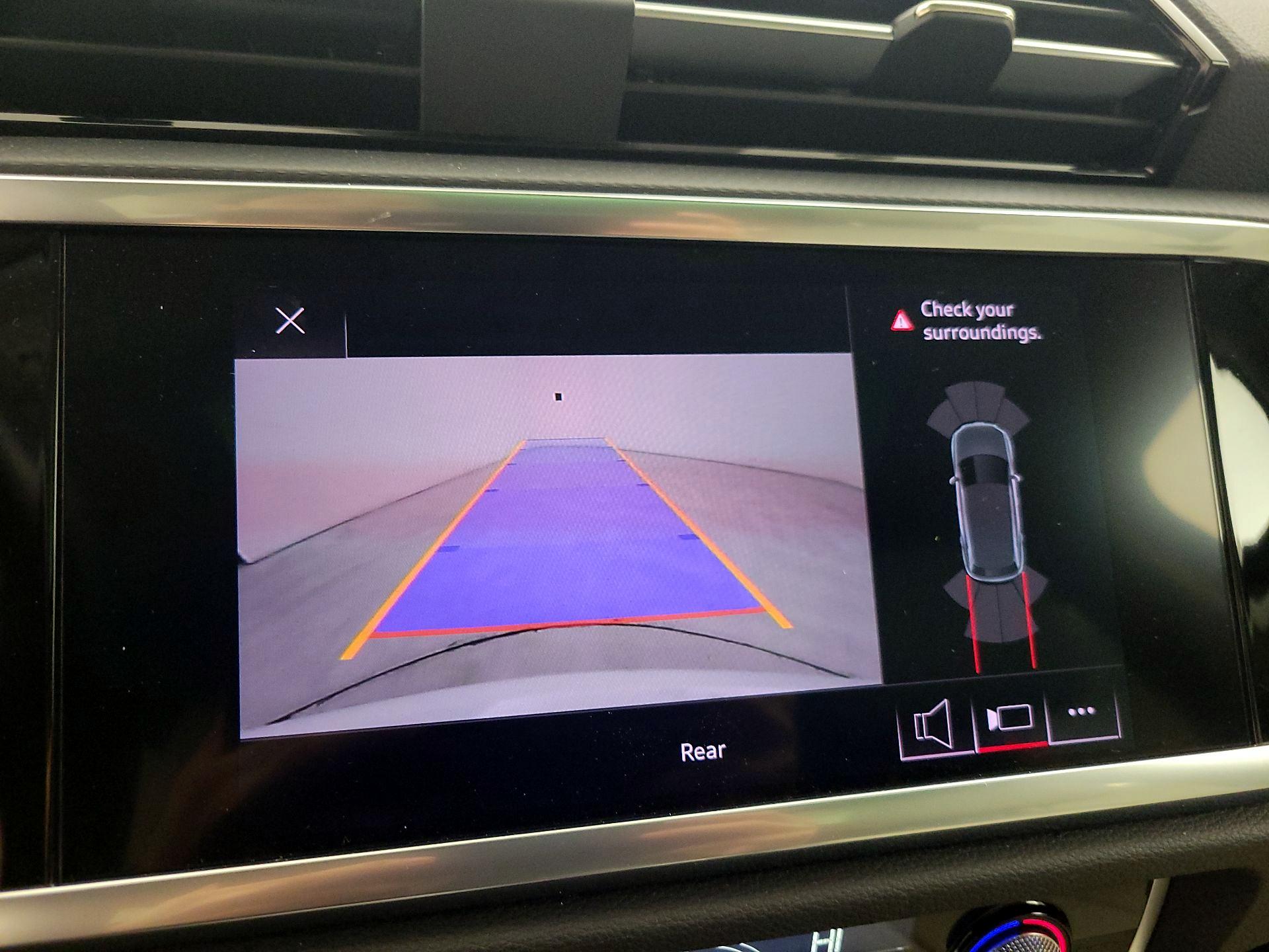 Thumbnail: 2021 Audi Q3 - 14