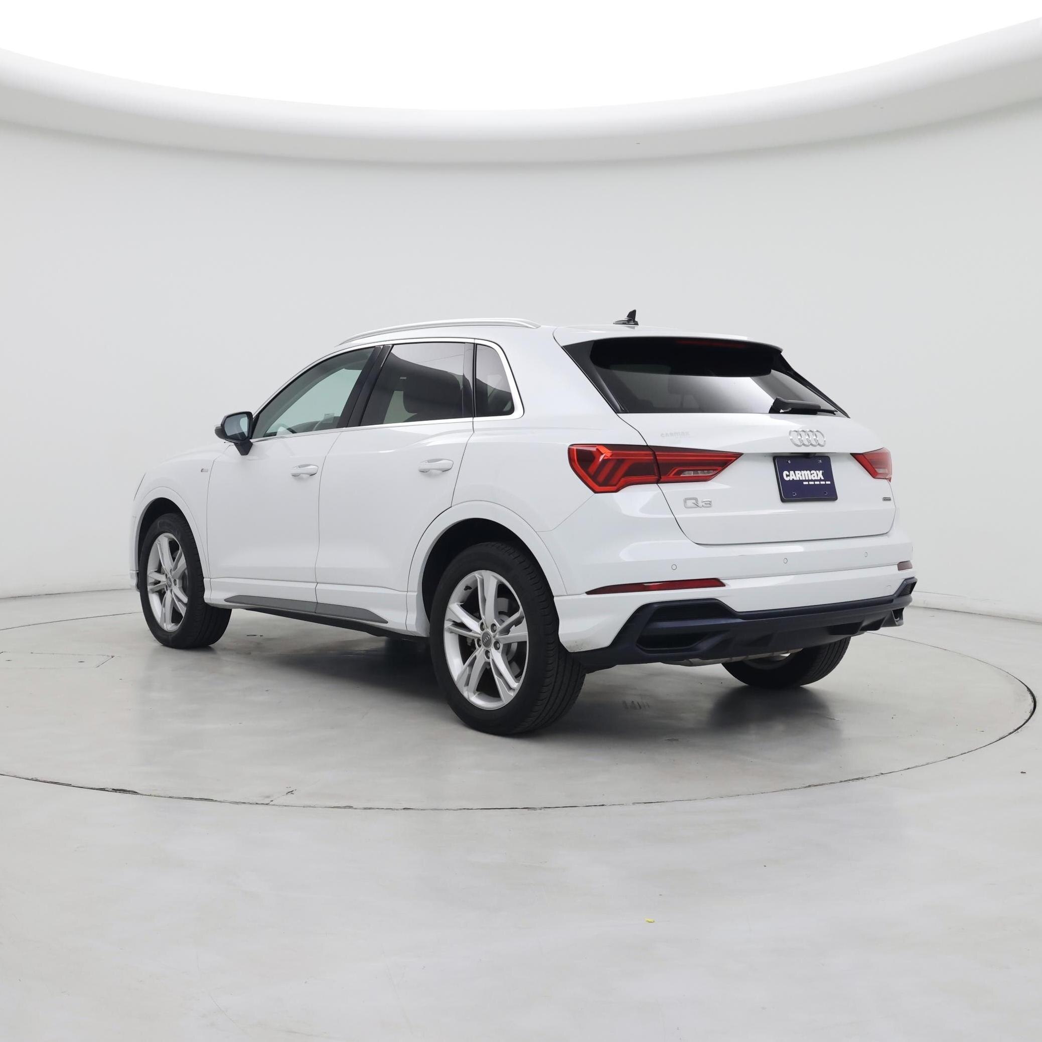 Thumbnail: 2021 Audi Q3 - 2