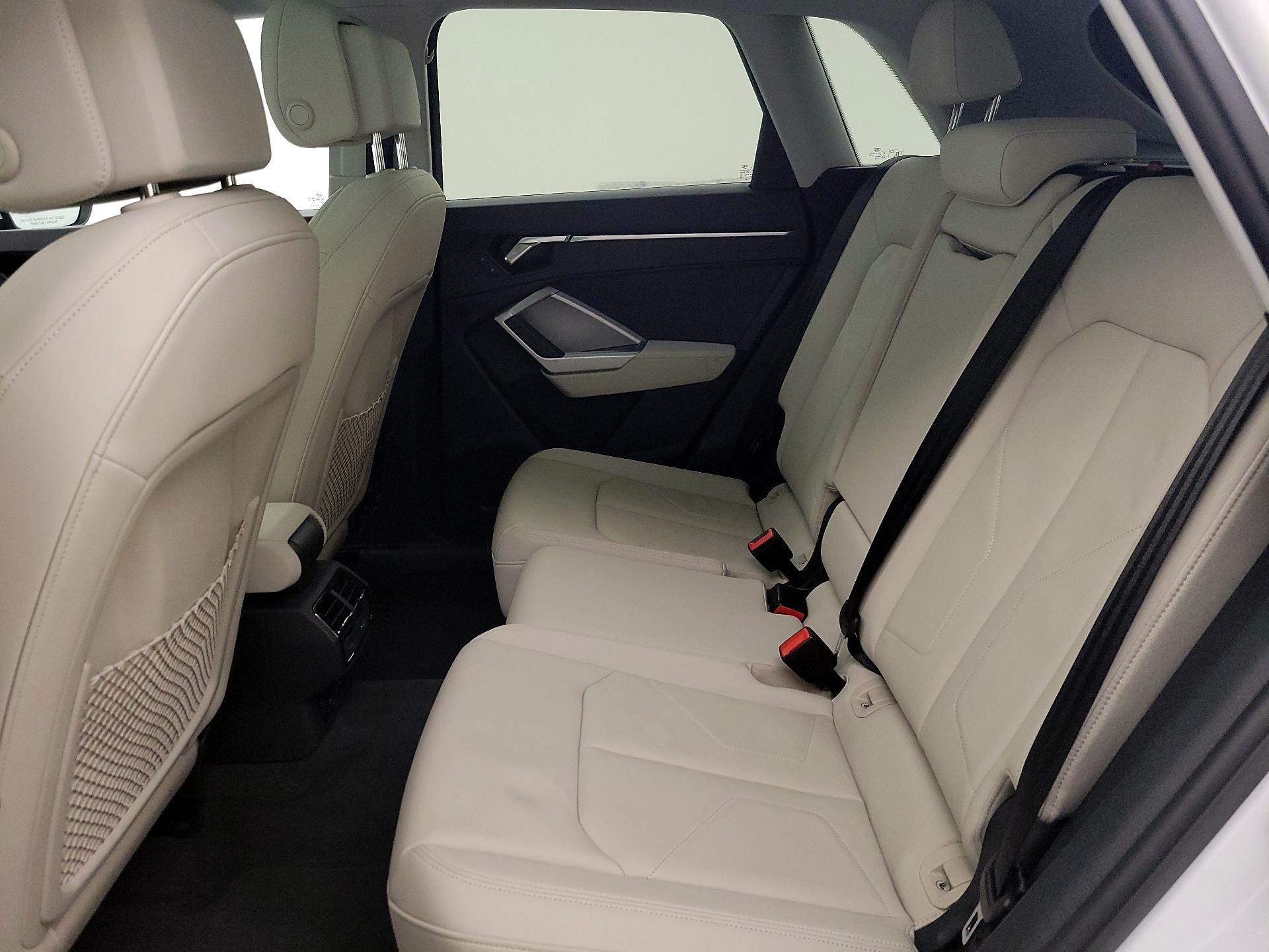 Thumbnail: 2021 Audi Q3 - 20