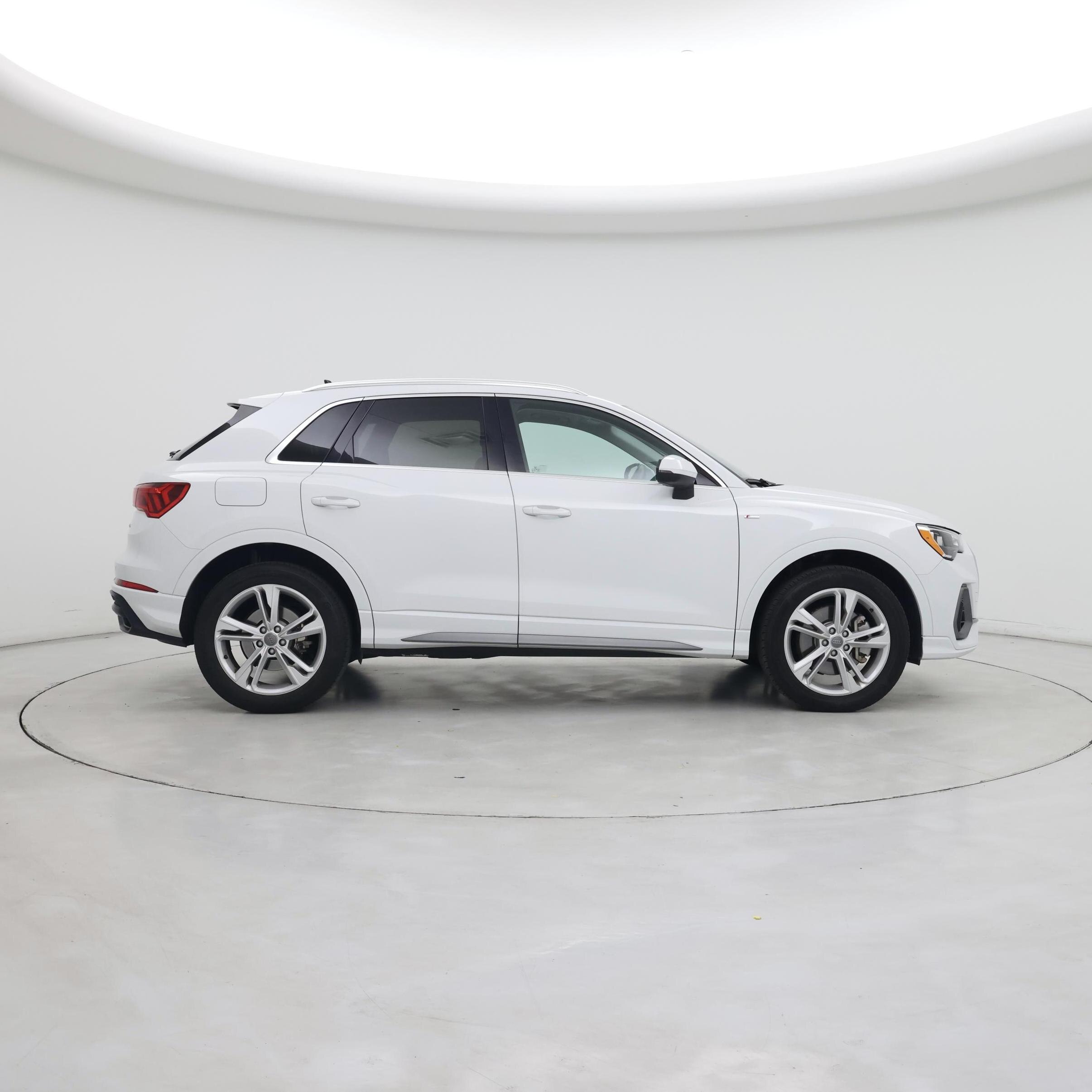 Thumbnail: 2021 Audi Q3 - 7