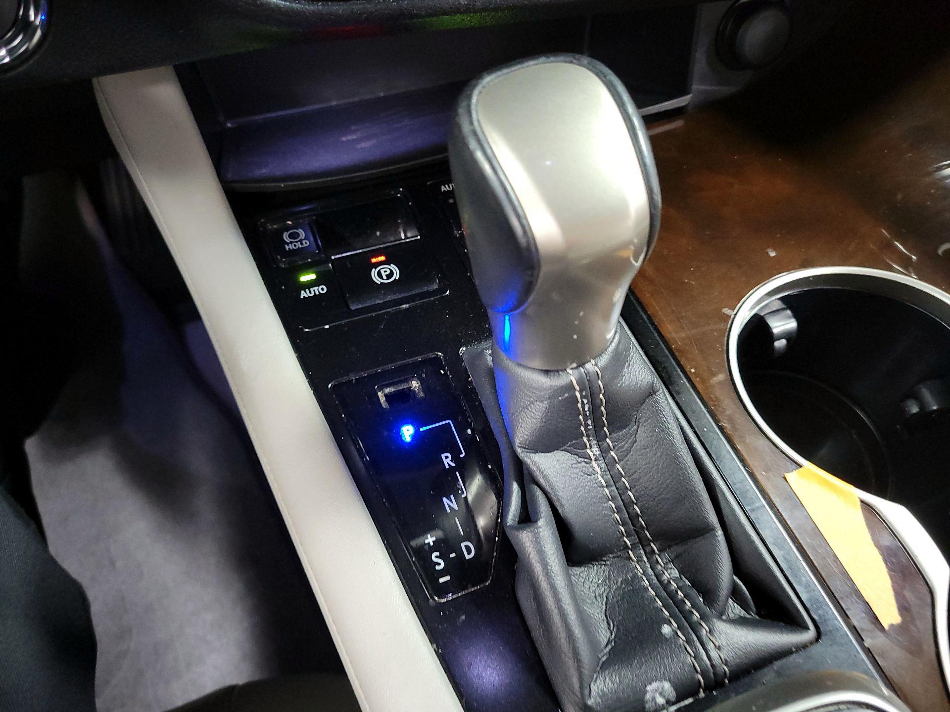 Thumbnail: 2017 Lexus RX - 17