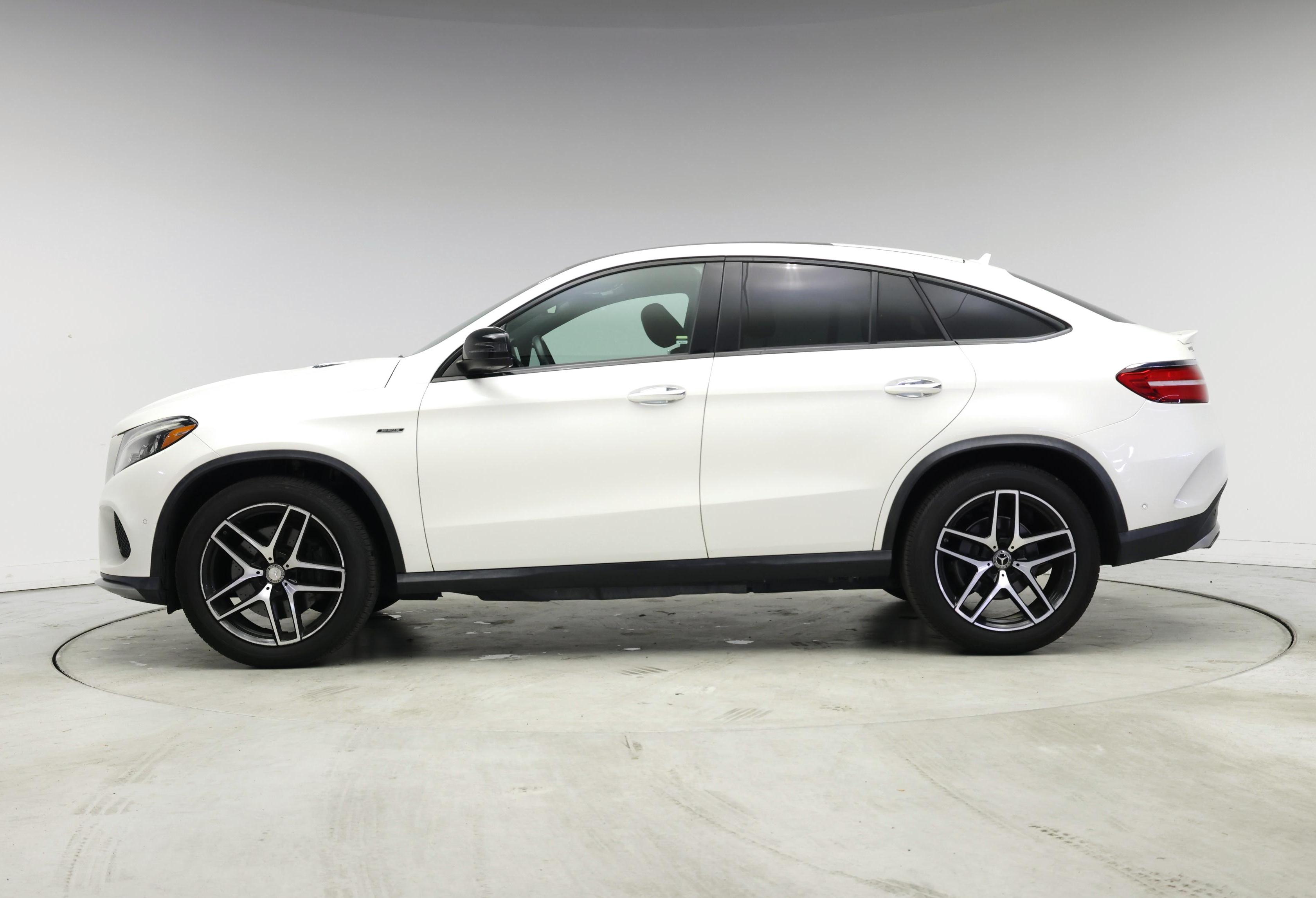 Thumbnail: 2016 Mercedes-Benz GLE - 3