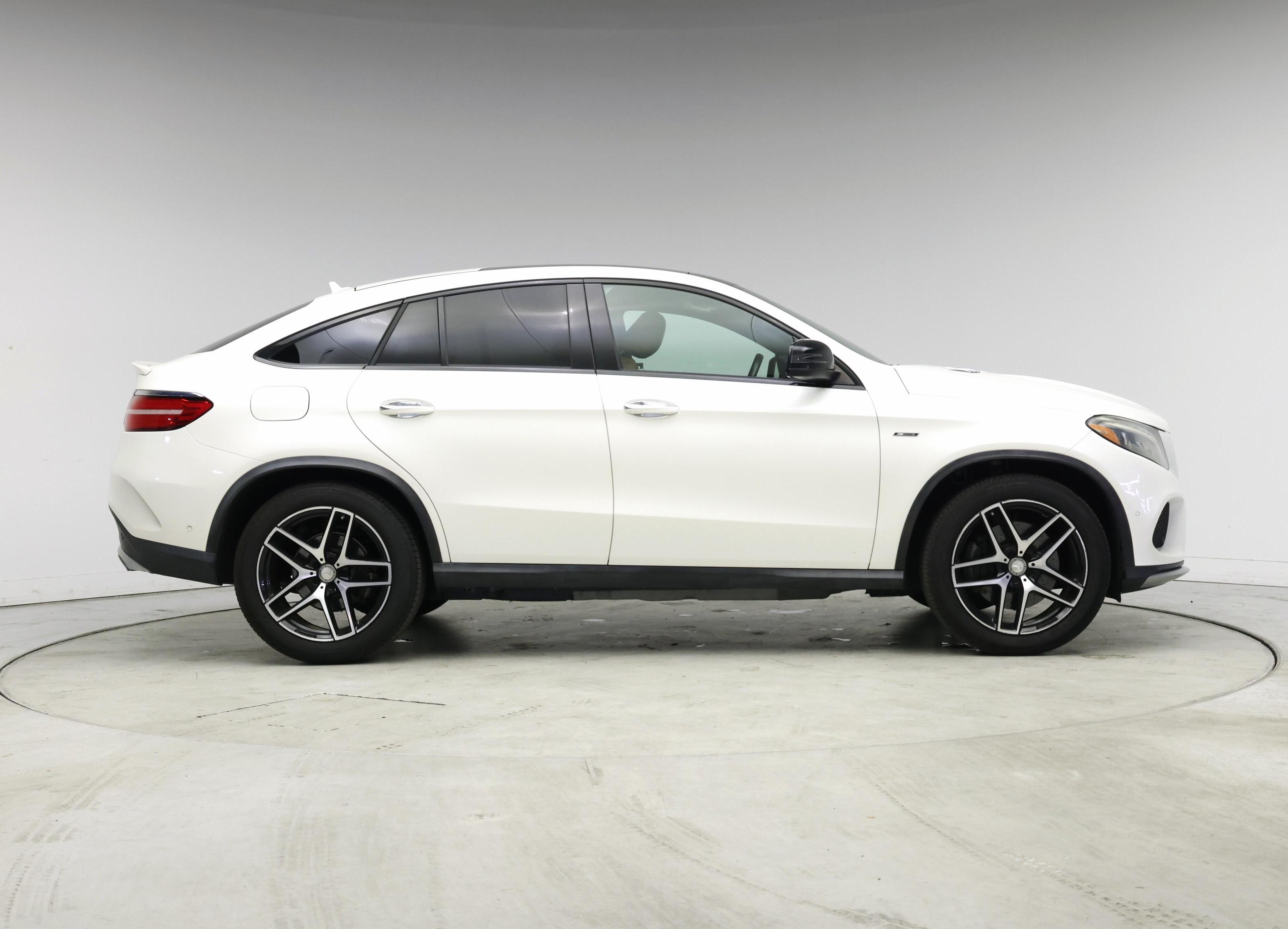 Thumbnail: 2016 Mercedes-Benz GLE - 7