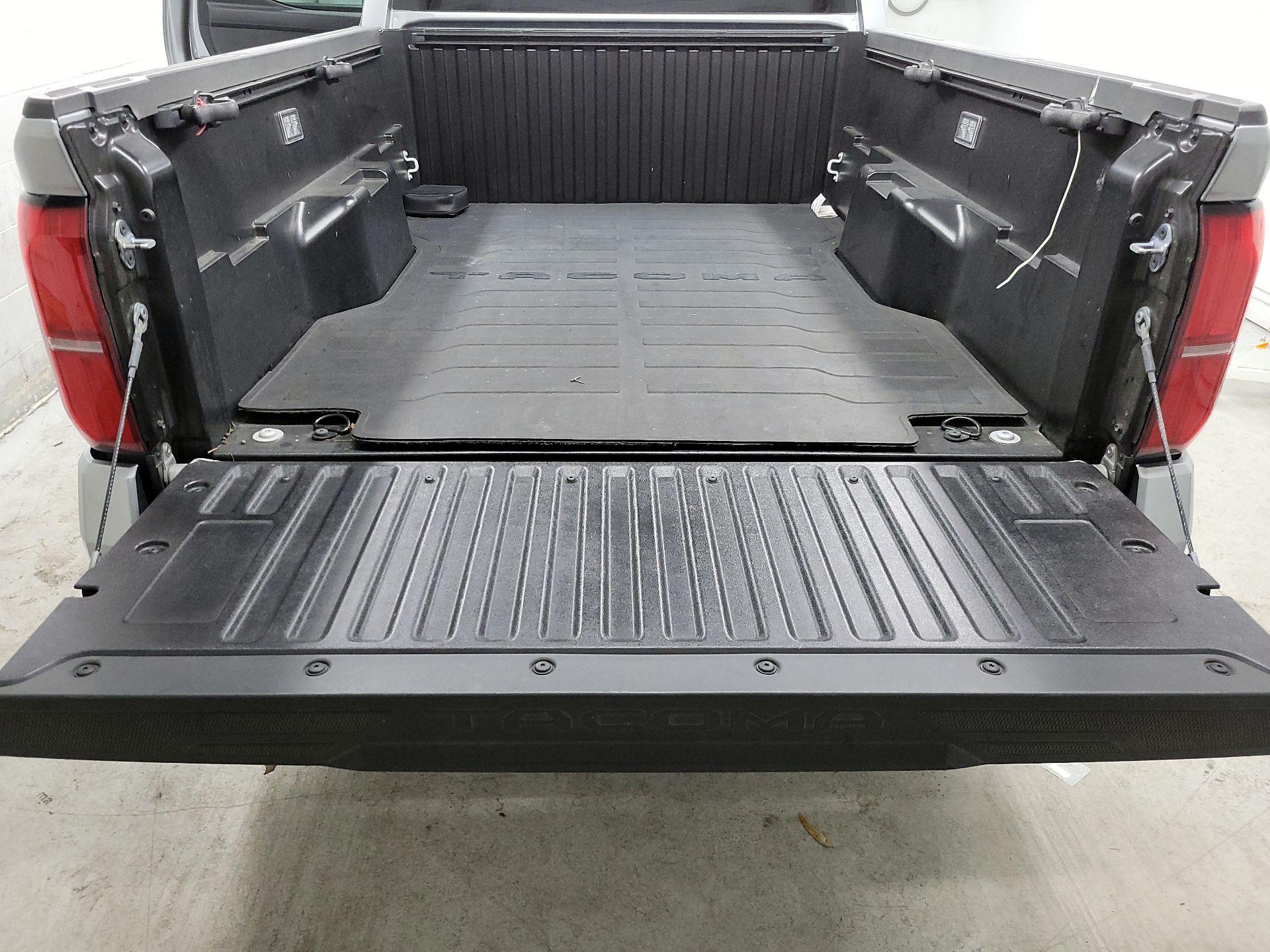 Thumbnail: 2025 Toyota Tacoma - 18