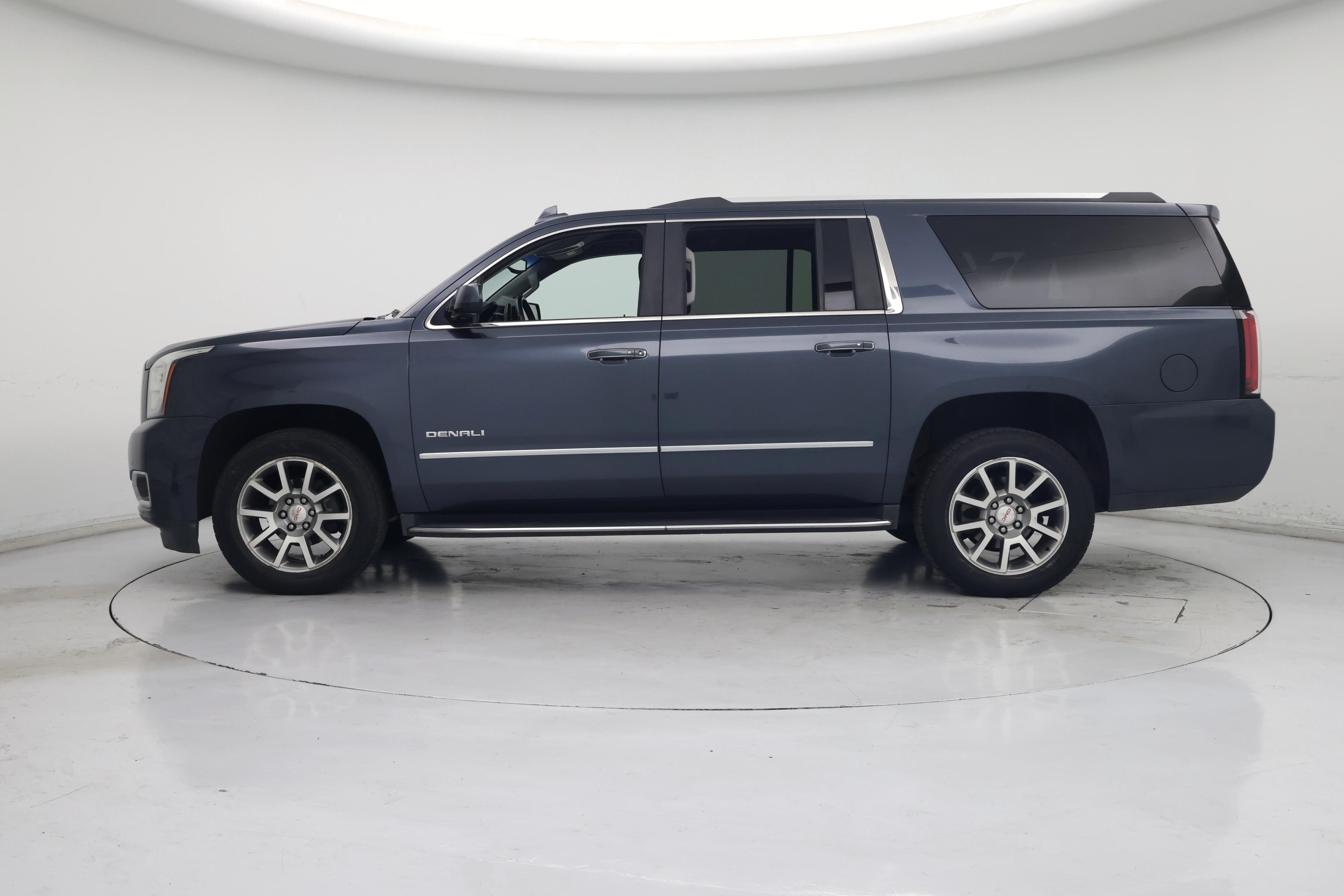 Thumbnail: 2019 GMC Yukon XL - 3