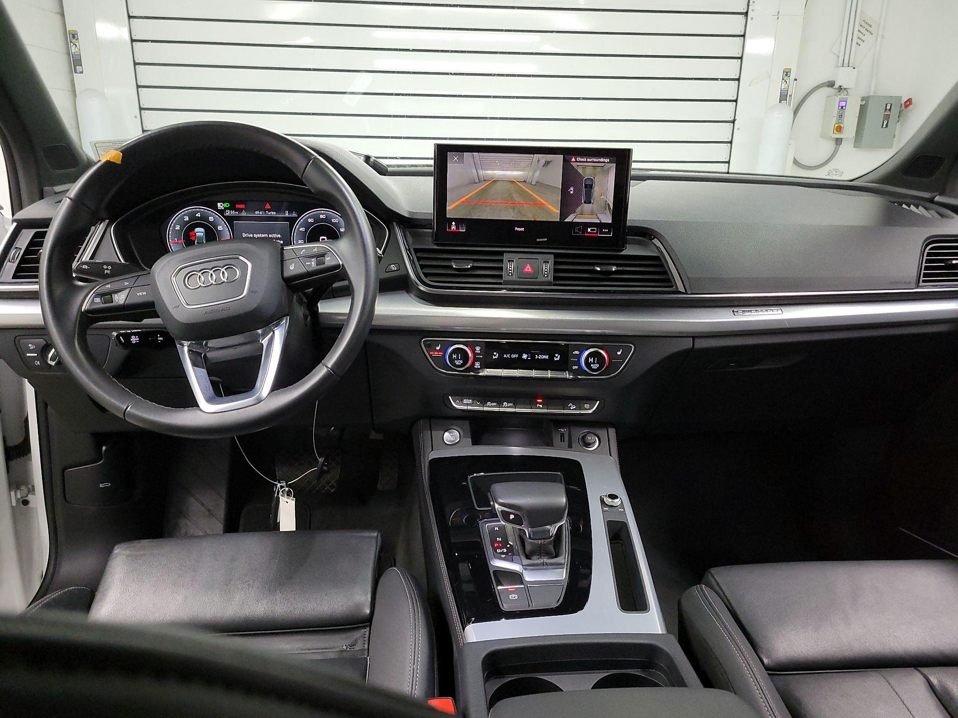 Thumbnail: 2023 Audi Q5 - 9