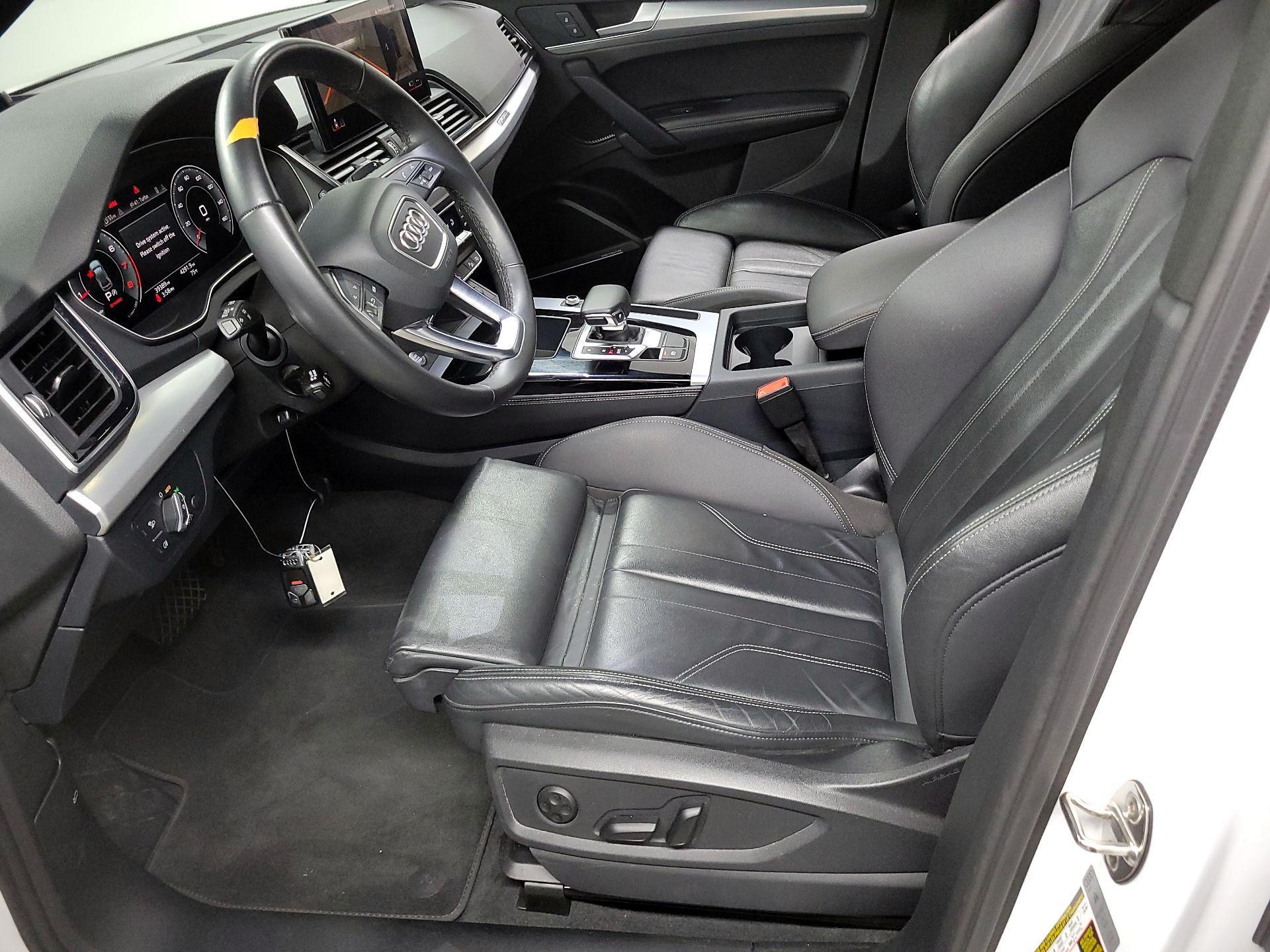 Thumbnail: 2023 Audi Q5 - 11