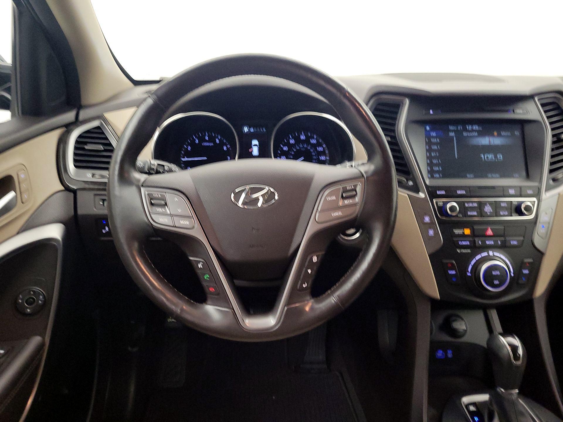 Thumbnail: 2017 Hyundai Santa Fe - 10