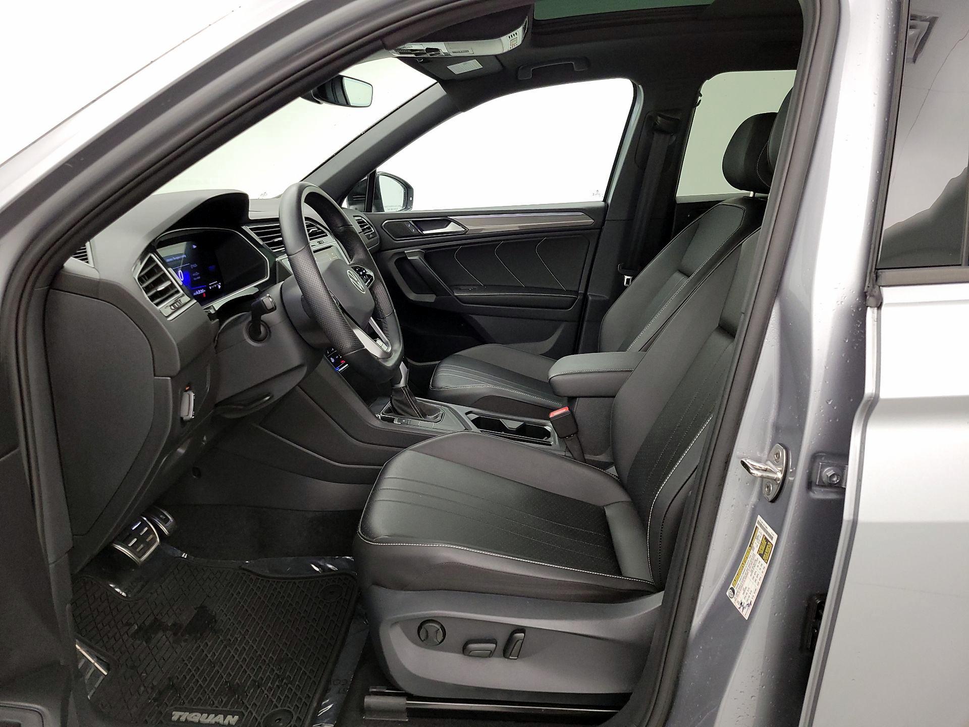 Thumbnail: 2024 Volkswagen Tiguan - 11