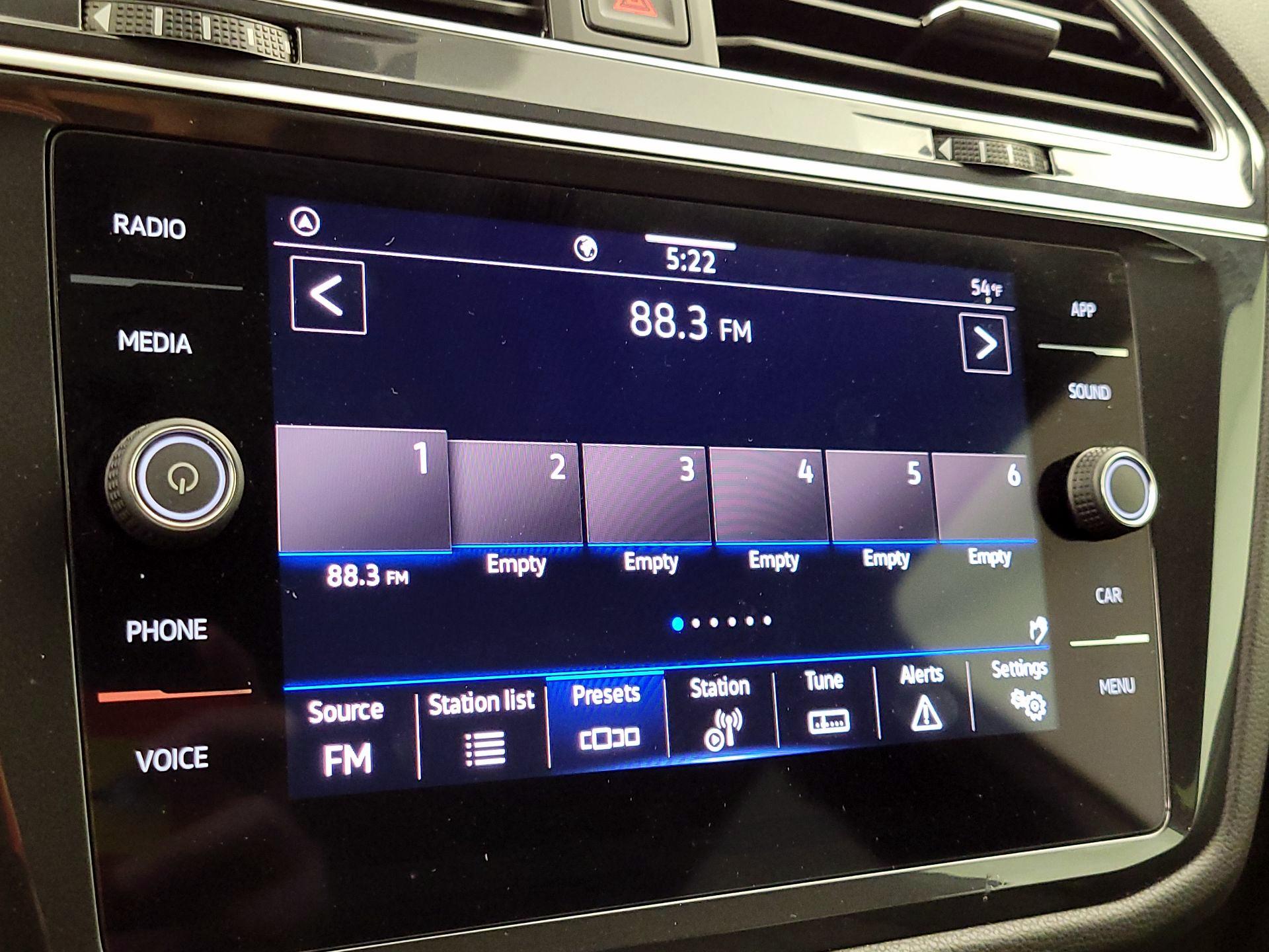 Thumbnail: 2024 Volkswagen Tiguan - 15