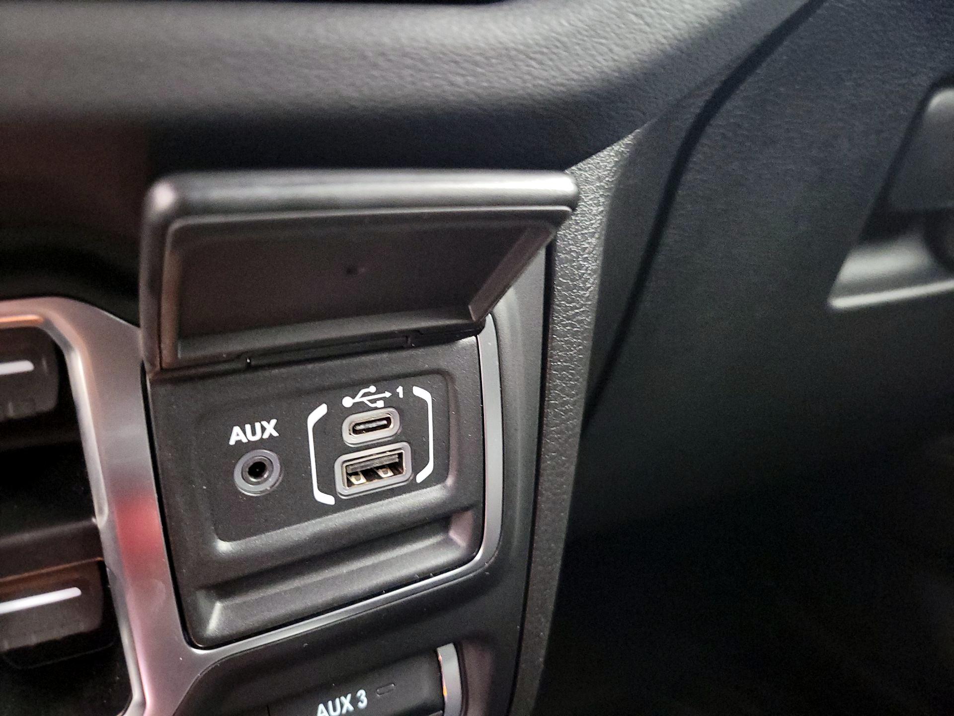 Thumbnail: 2024 Jeep Wrangler - 18