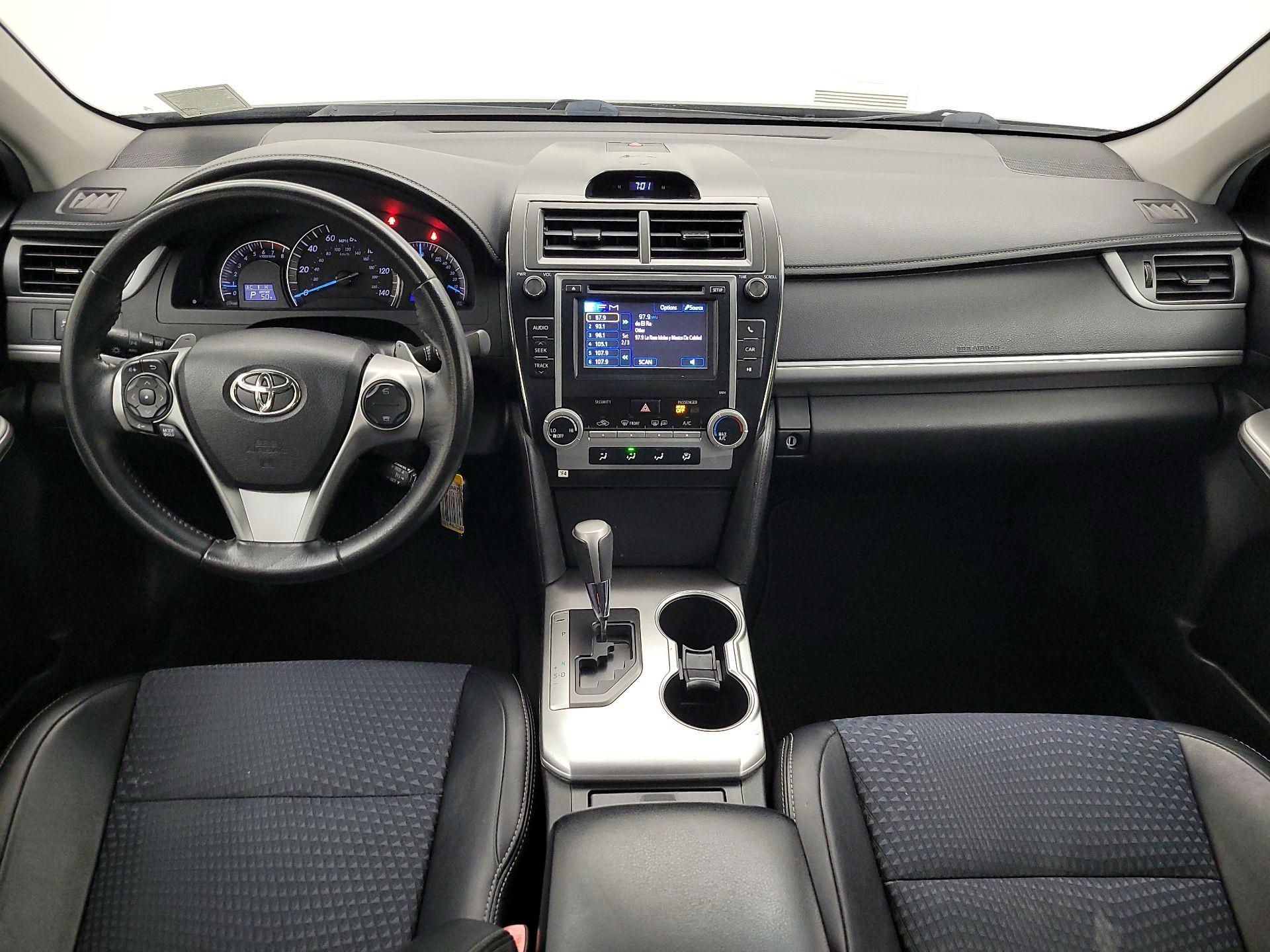 Thumbnail: 2014 Toyota Camry - 9