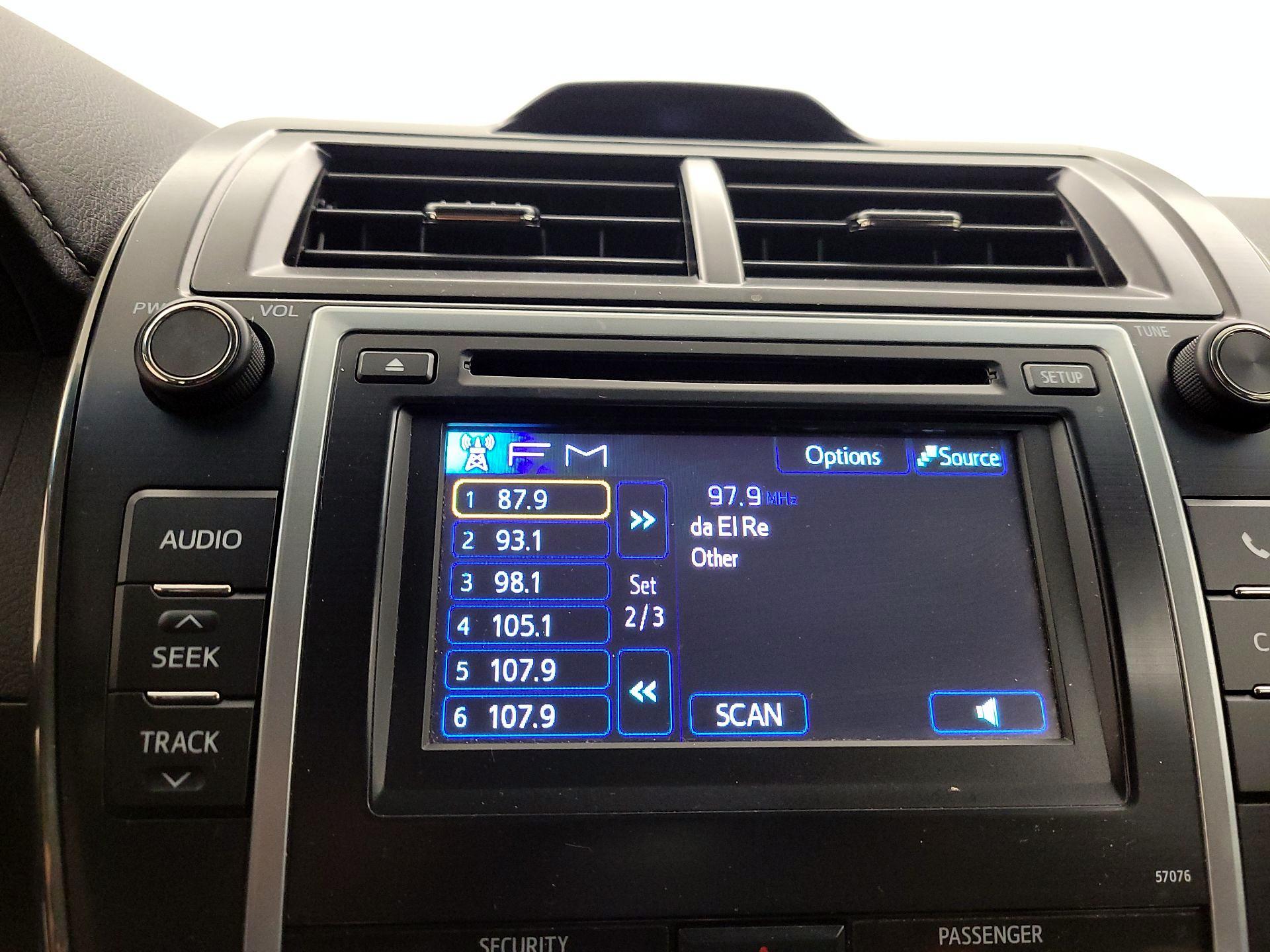 Thumbnail: 2014 Toyota Camry - 13