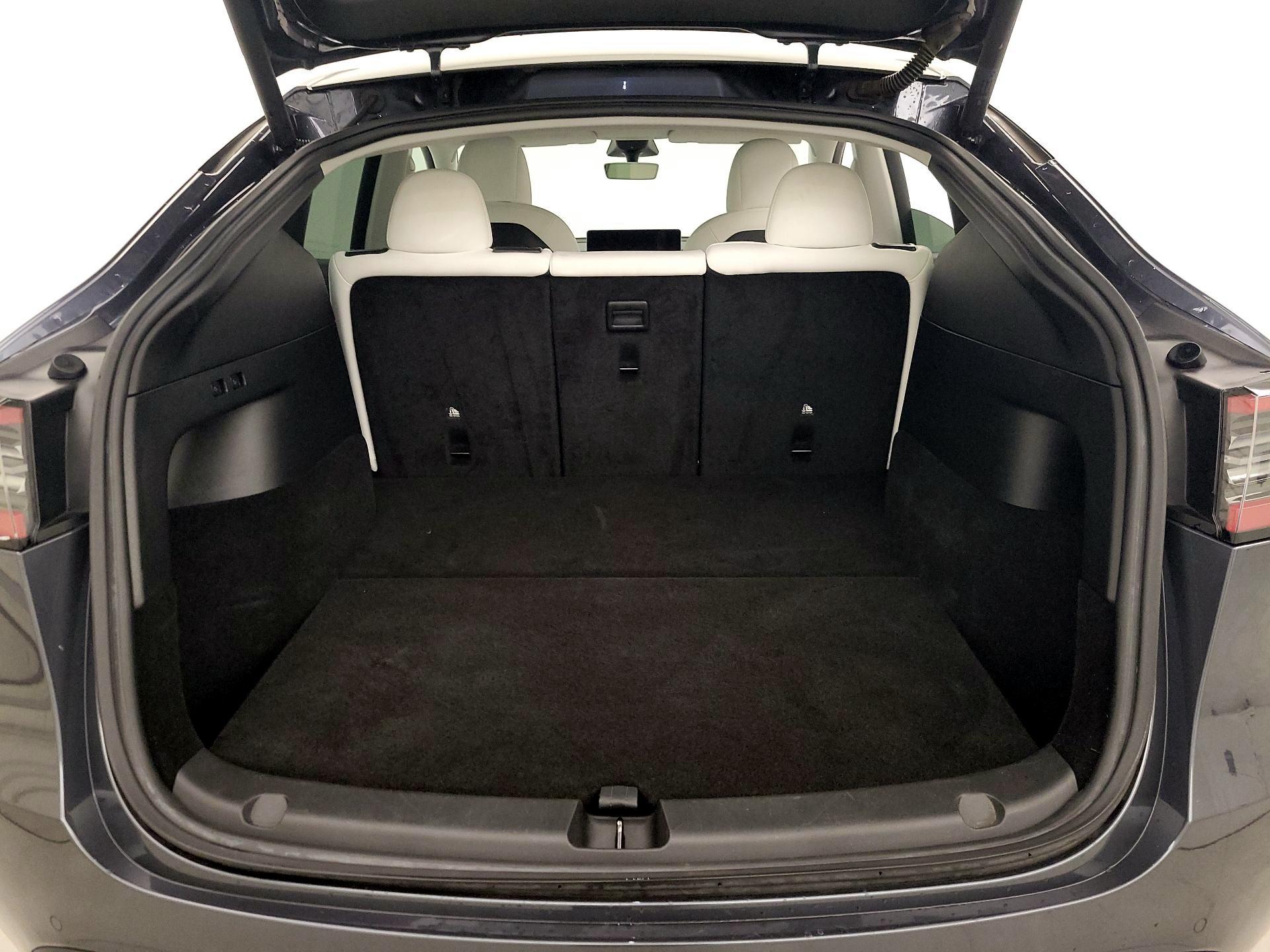 Thumbnail: 2022 Tesla Model Y - 19